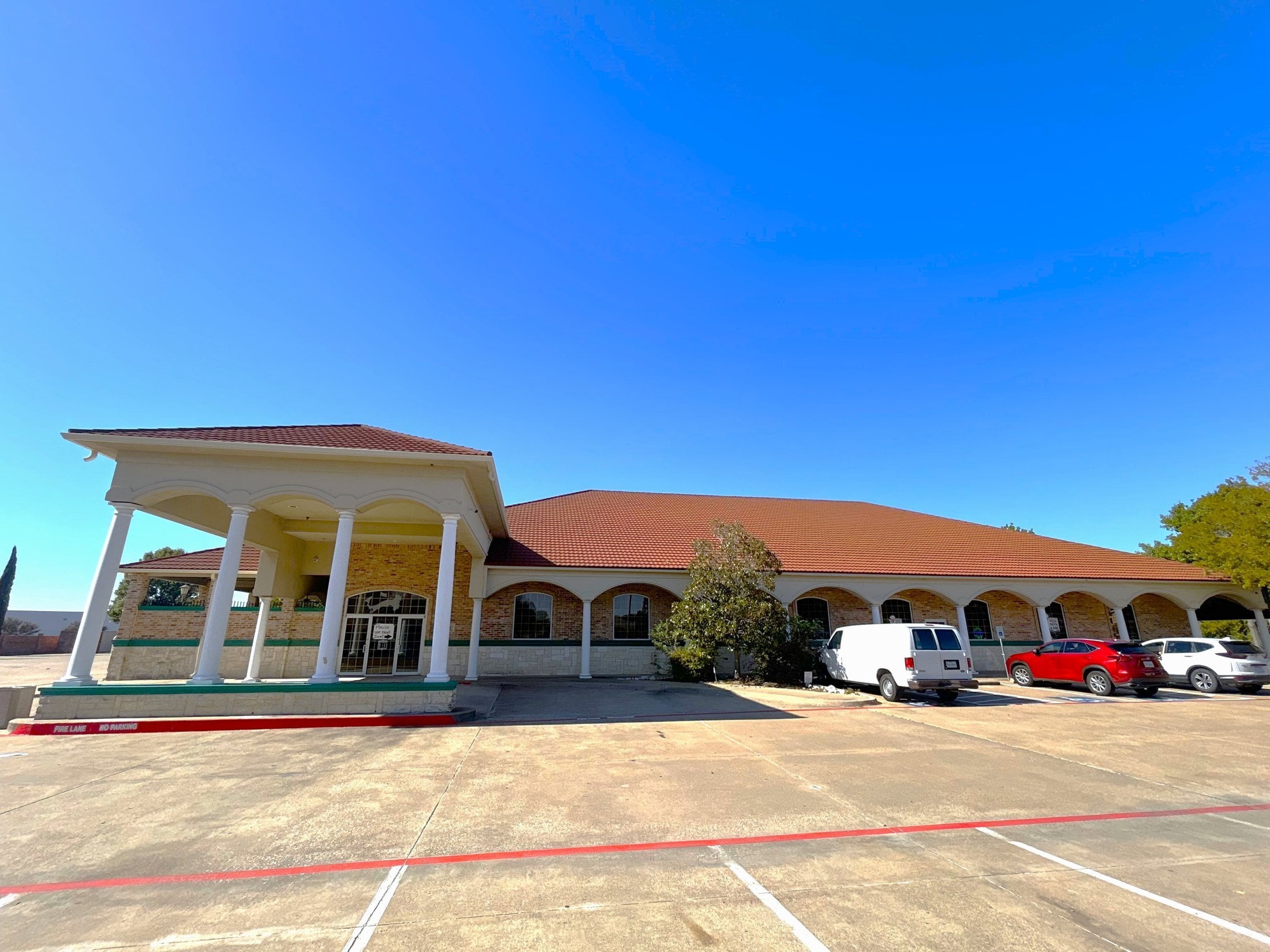 Full Restaurant for Lease in Garland, TX