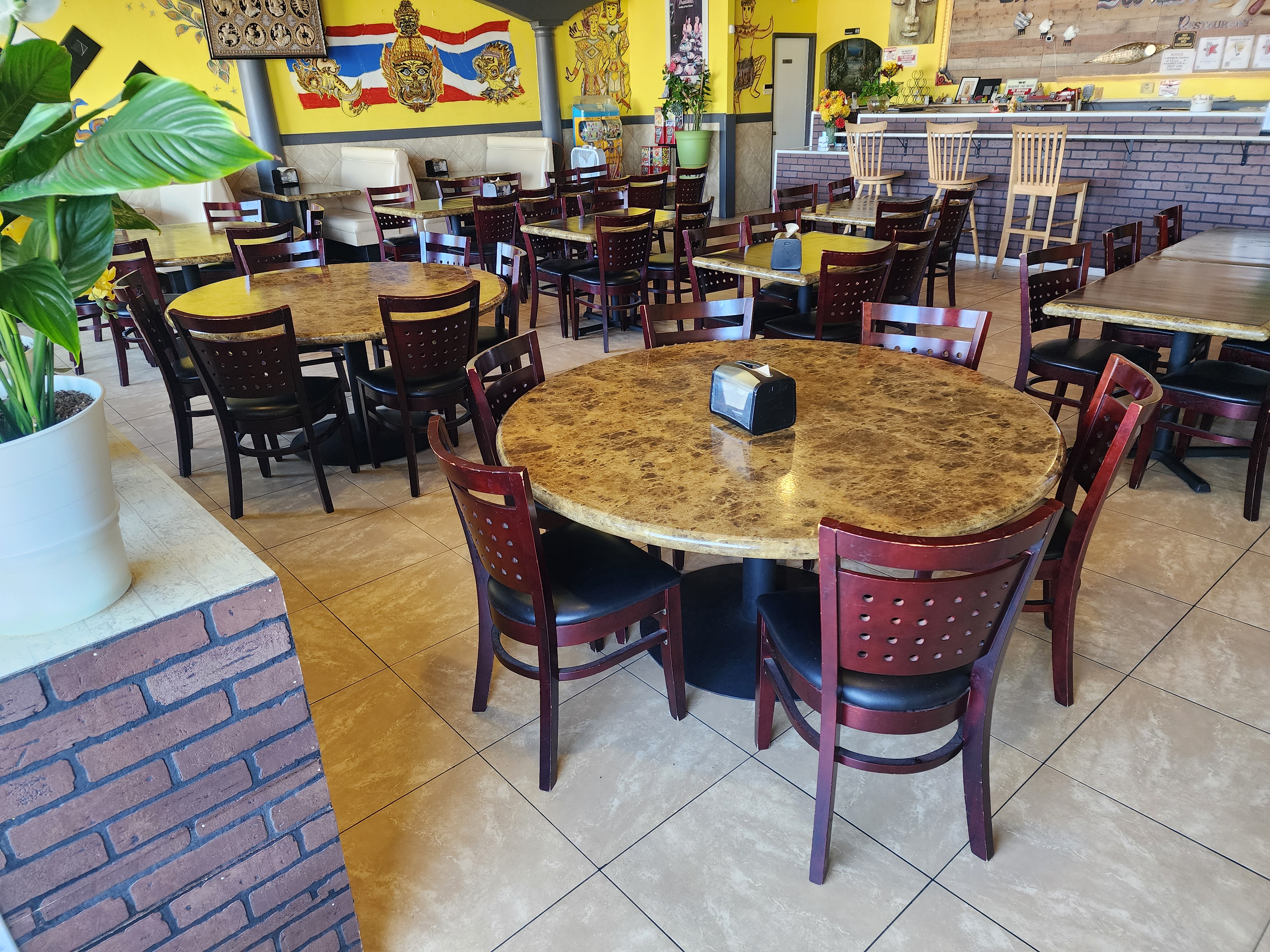 Full Restaurant for Sale