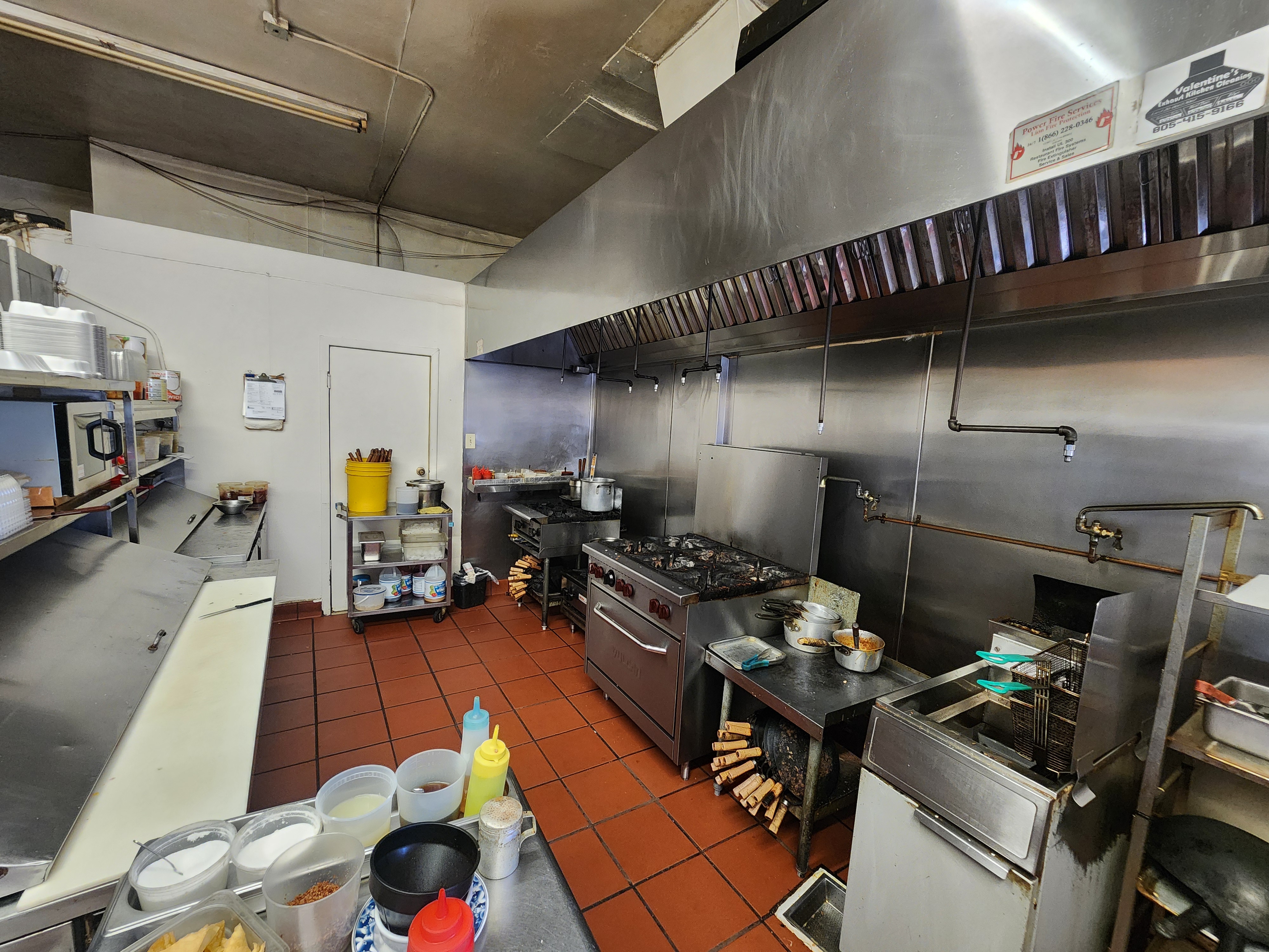 Full Restaurant for Sale