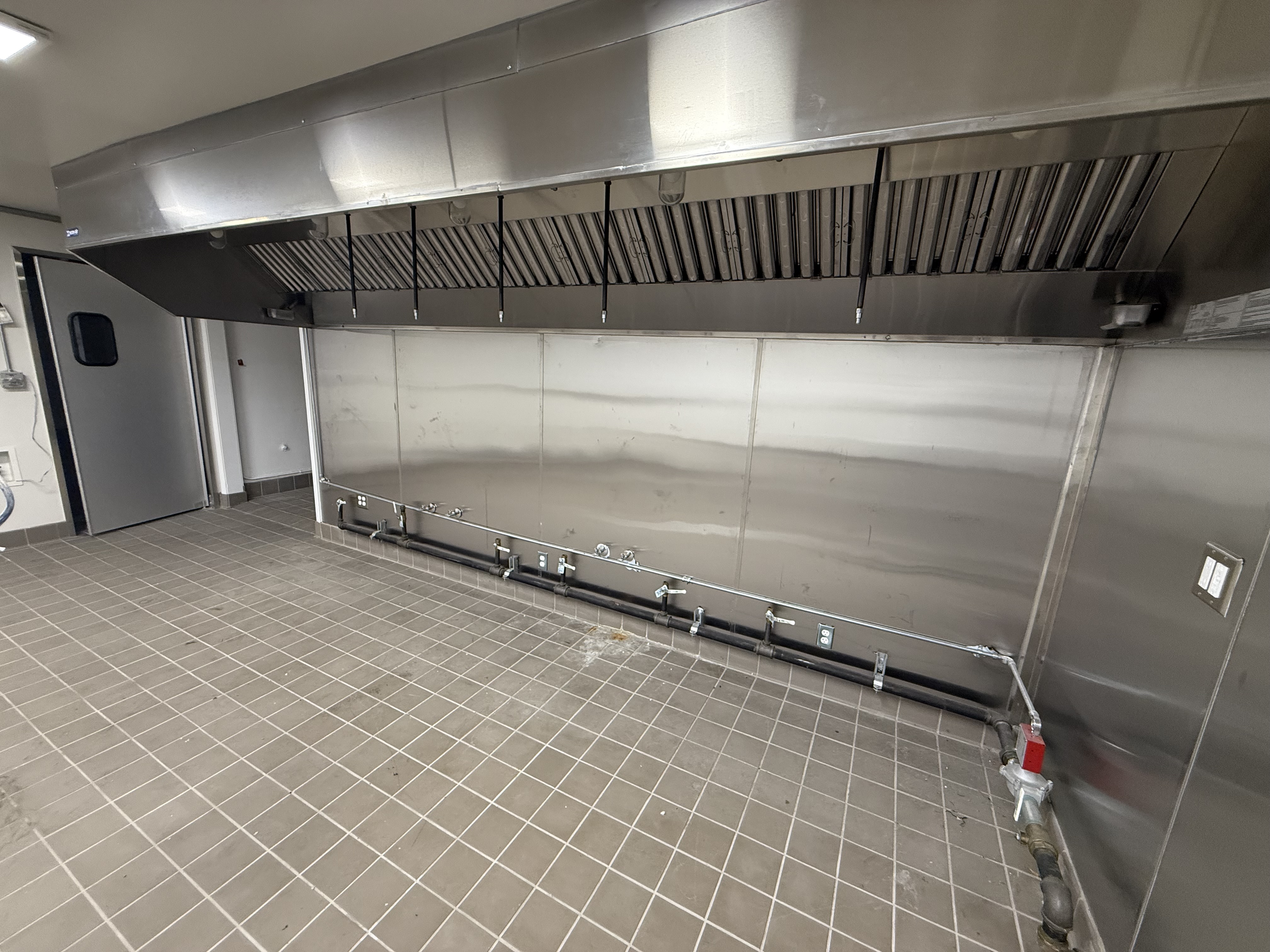 Multi-Use Full Restaurant for Lease in Inglewood CA