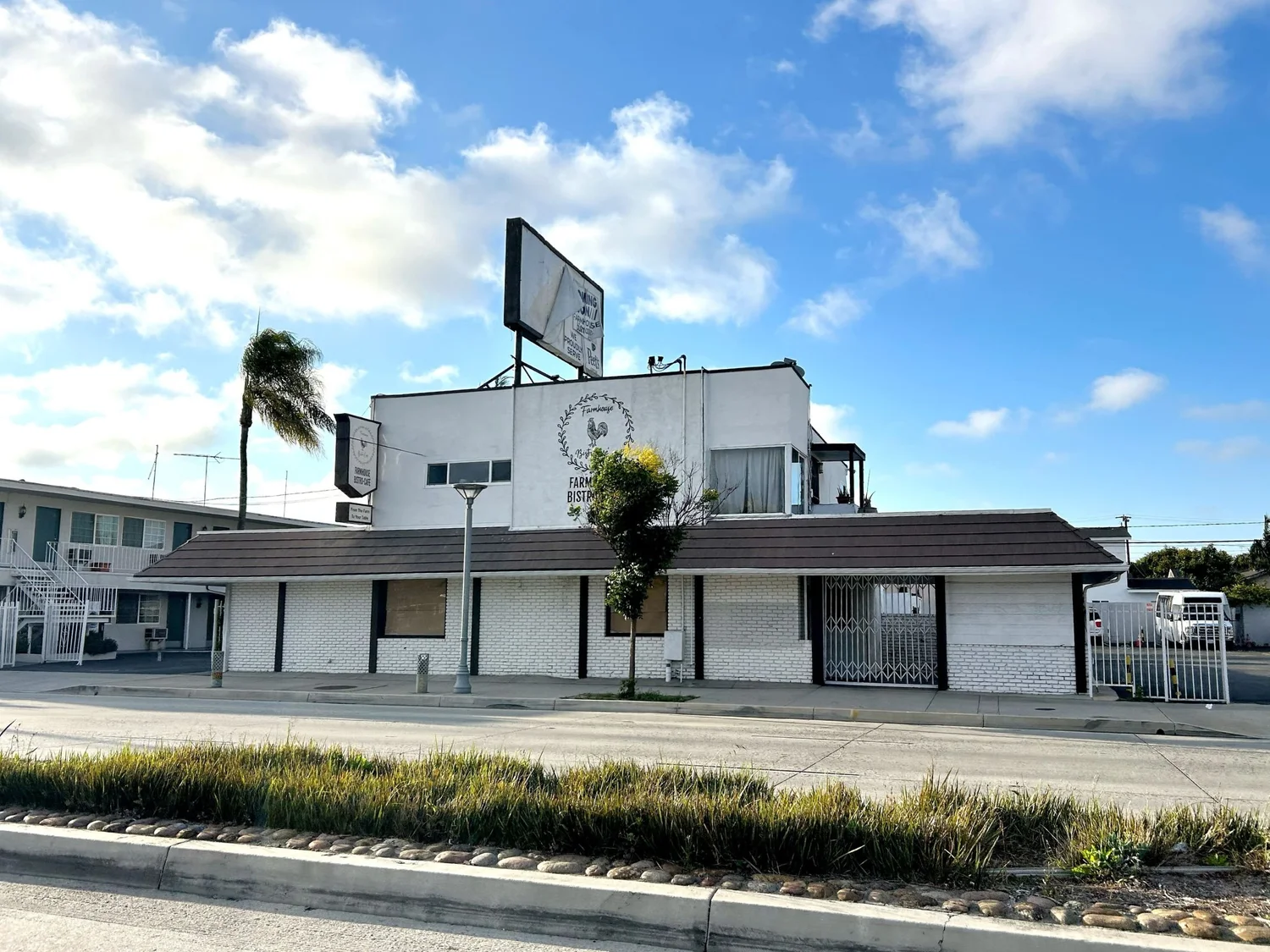 Multi-Use Full Restaurant for Lease in Inglewood CA