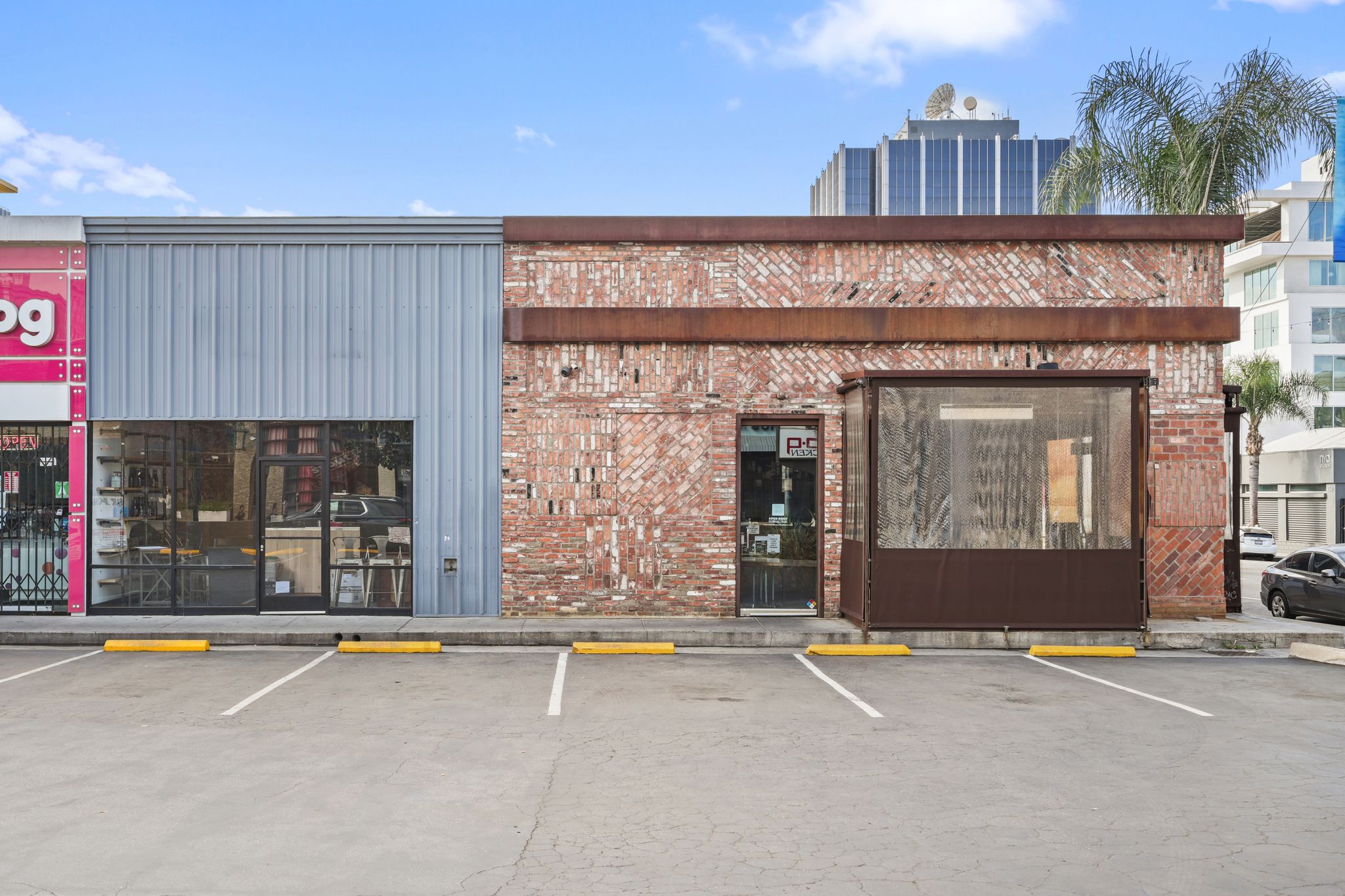 Multi-Use Full Restaurant for Sale in Los Angeles CA