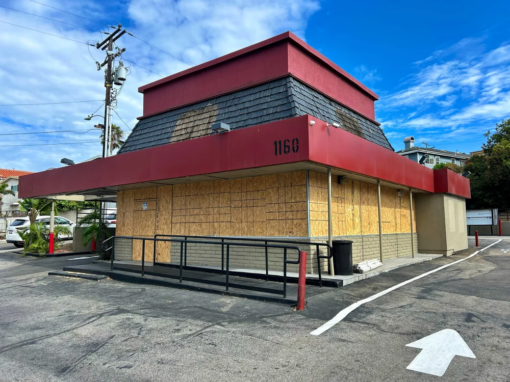 Multi-Use Fast Casual for Lease in Hermosa Beach CA