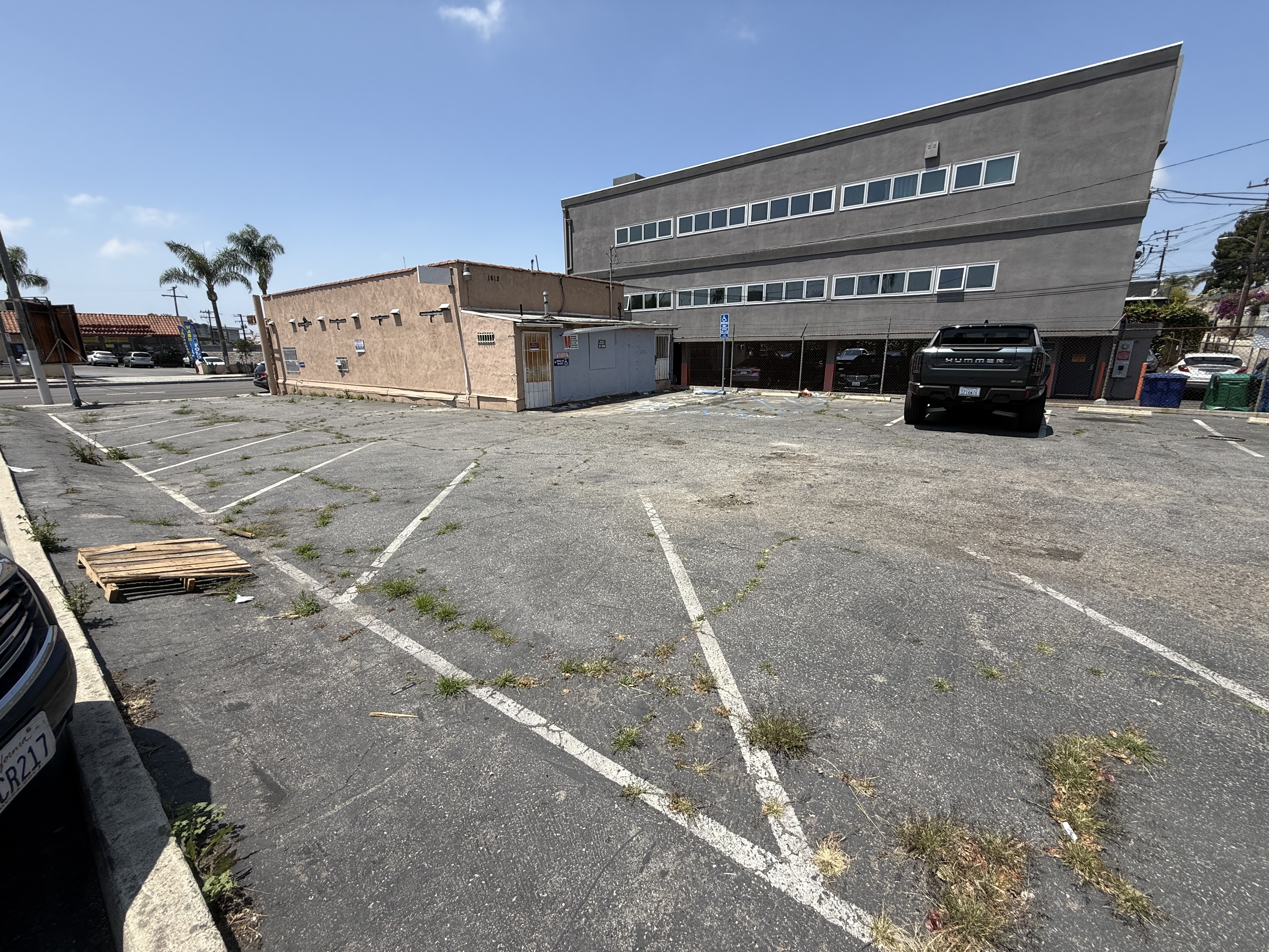 Multi-Use Full Restaurant for Lease in Inglewood CA