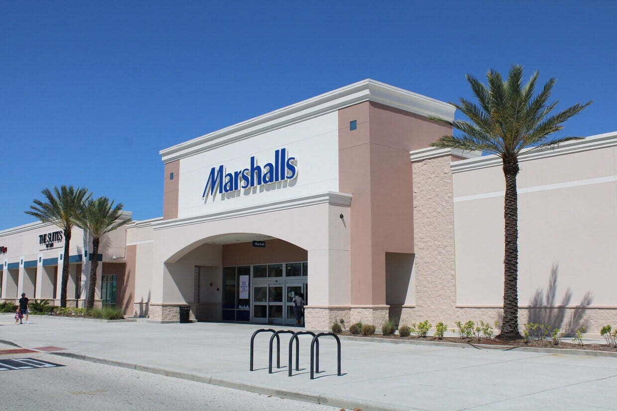 Quick Casual Restaurant for Lease in Lee Vista submarket - 1,377 SF - Thumbnail 2