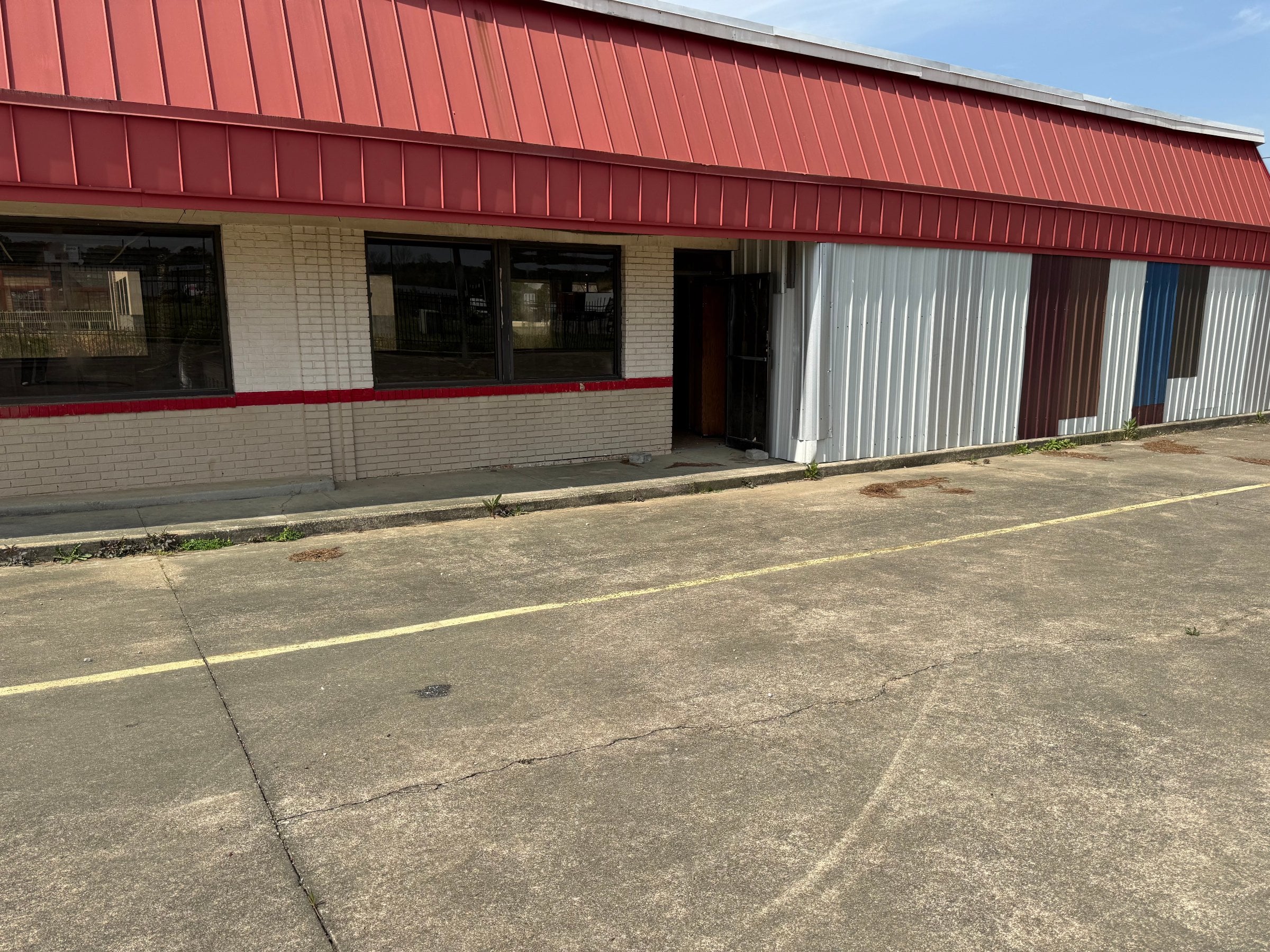 Drive-Thru Restaurant for Lease in Atlanta, GA, 2,016 SF - Image 4