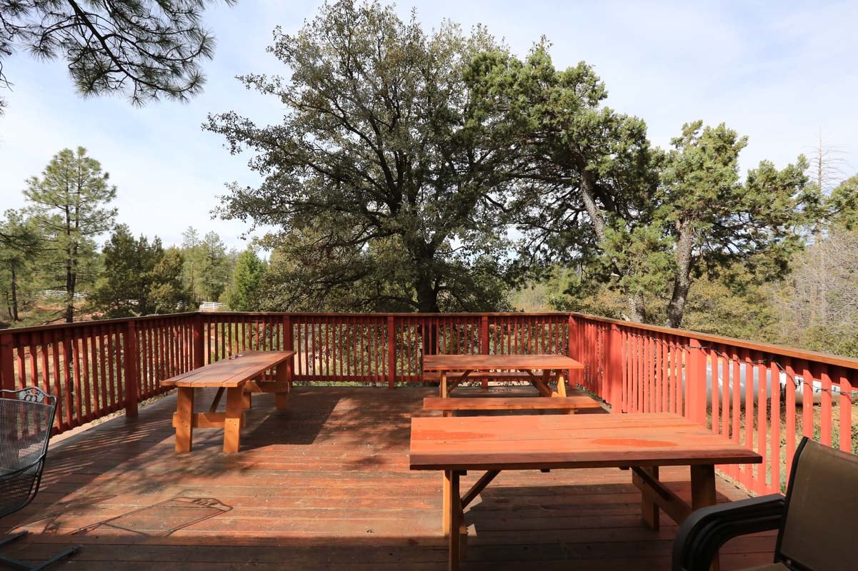 Turn-Key Freestanding Restaurant / Bar / Event Venue in the High Pines of Strawberry, Arizona - Thumbnail 3