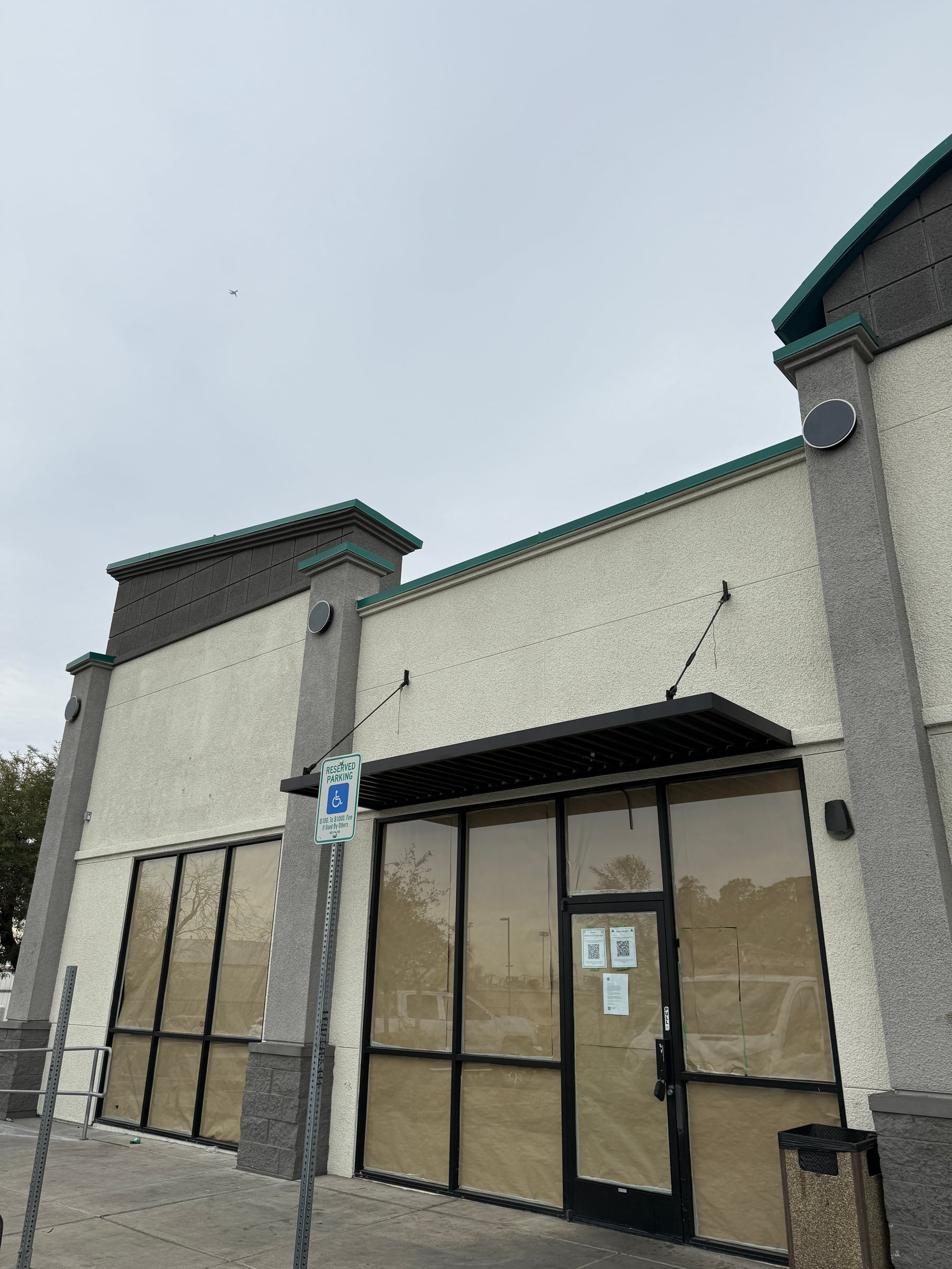 Former Starbucks Coffee Drive-Thru - Thumbnail 5