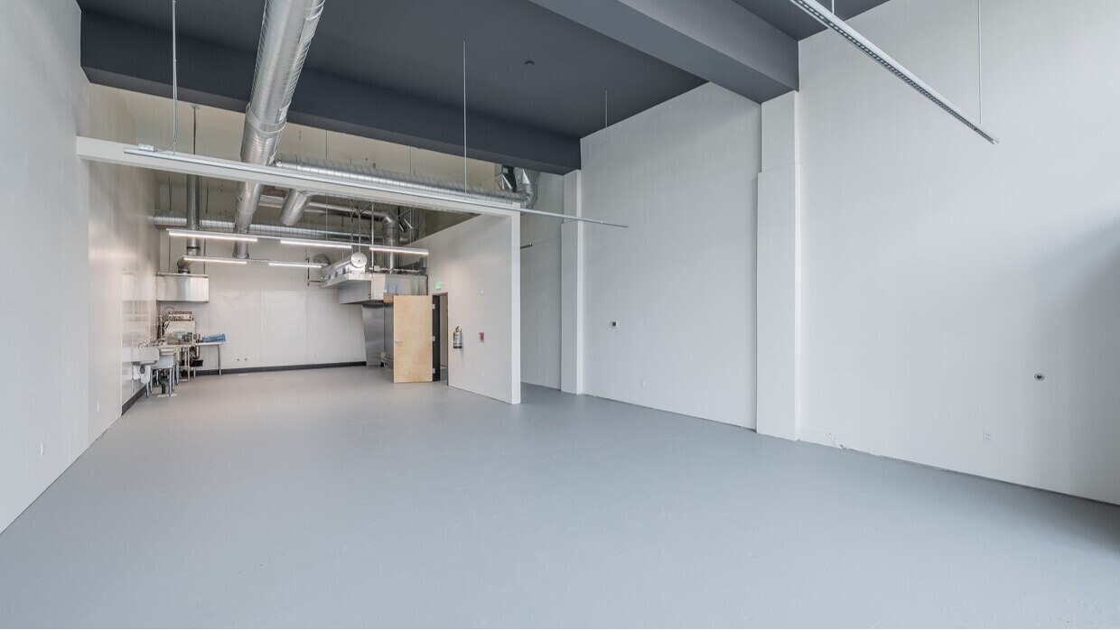 Opportunity for a New Bar or Speakeasy in Portland's Central City - Thumbnail 2