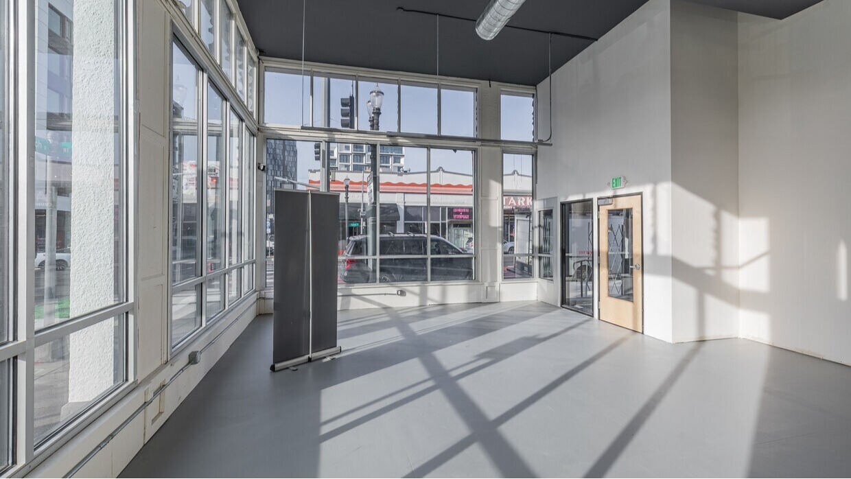 Opportunity for a New Bar or Speakeasy in Portland's Central City - Image 1