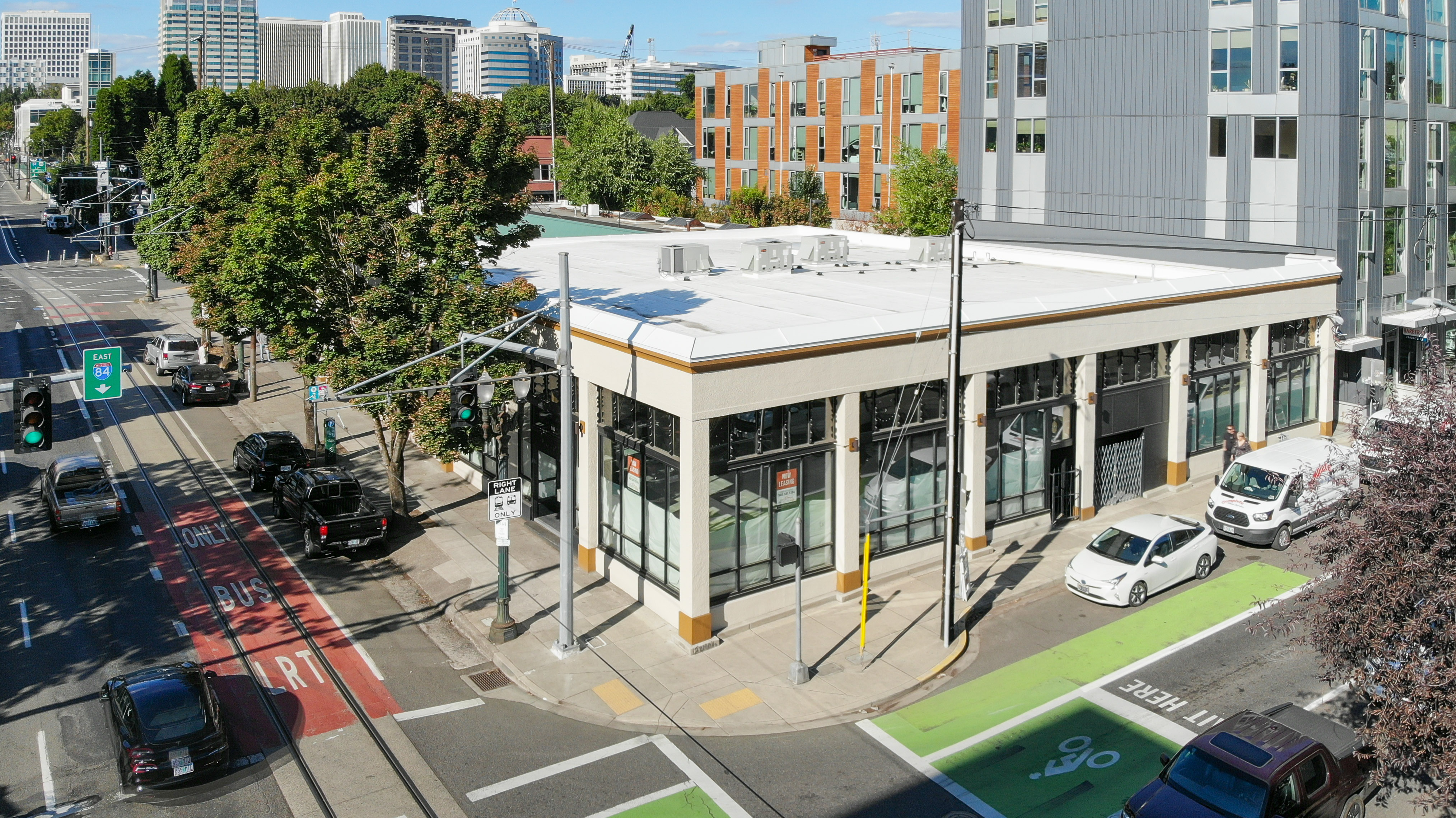 High Quality Fully Equipped Production Kitchen Near Portland's Convention Center - Thumbnail 2