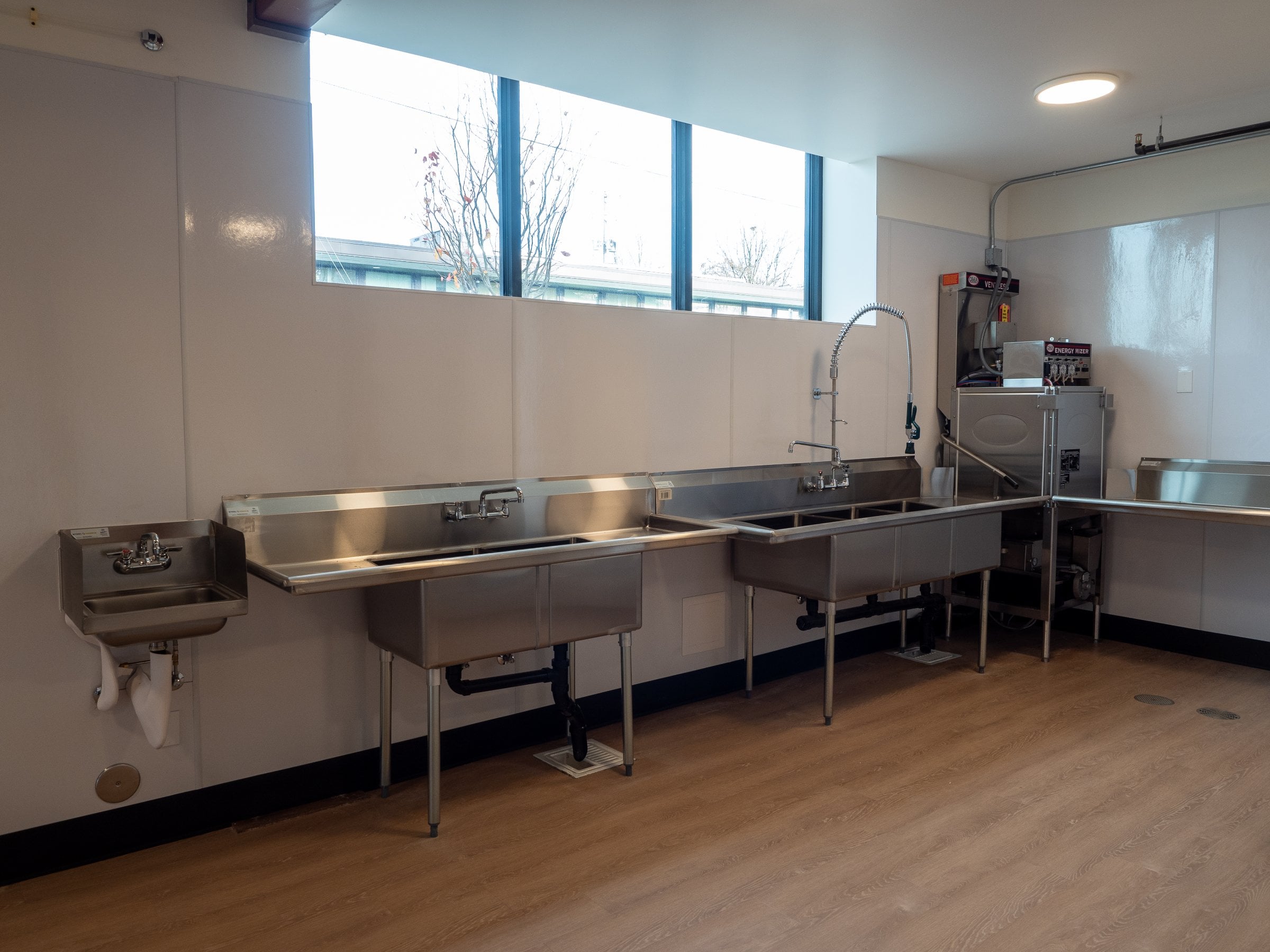 Production Kitchen with Take-Away Restaurant Capability (100) - Thumbnail 5