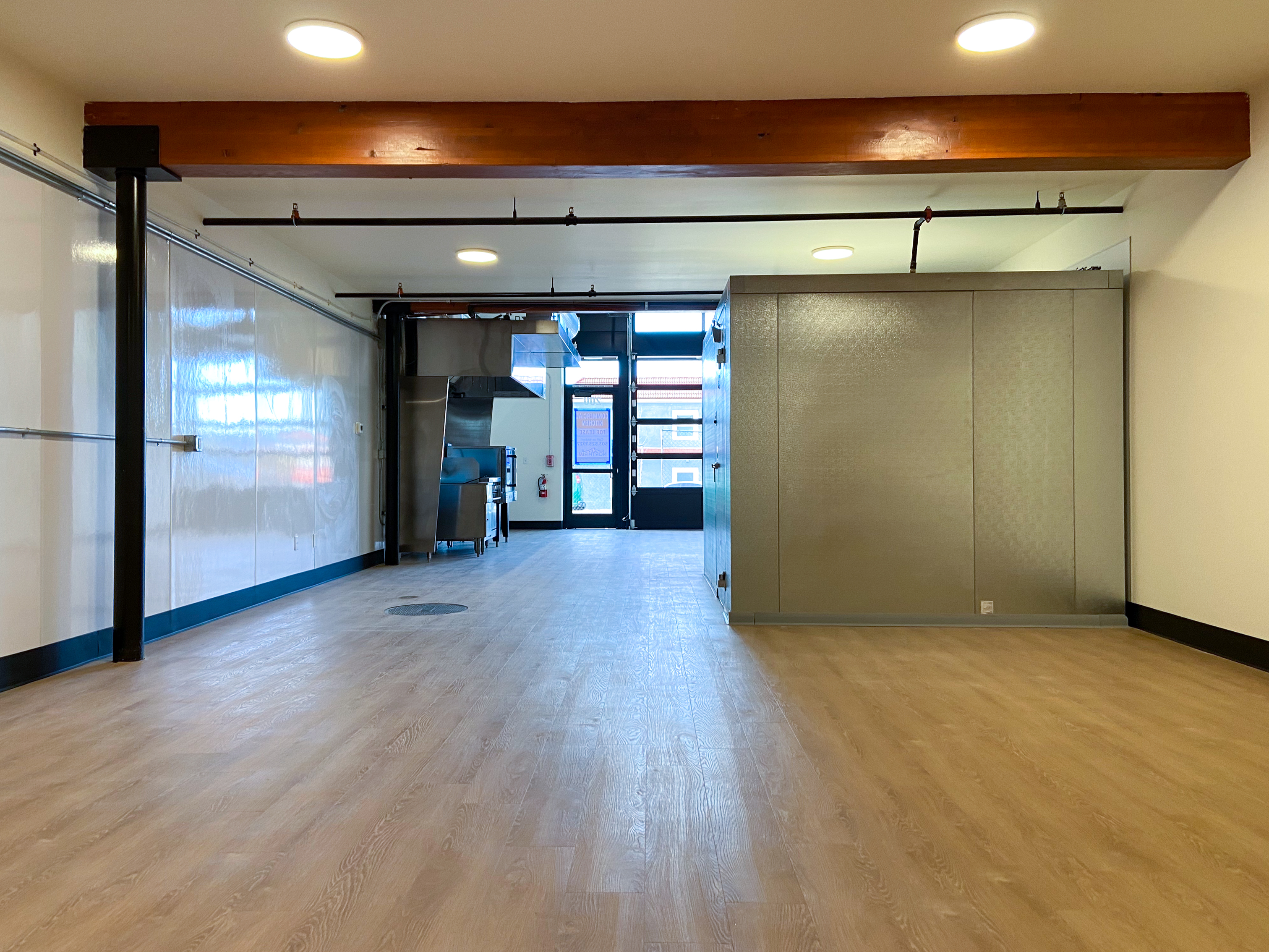 Plug and Play Production Kitchen with Retail Area Strategically Located in Portland's Central City - Thumbnail 8
