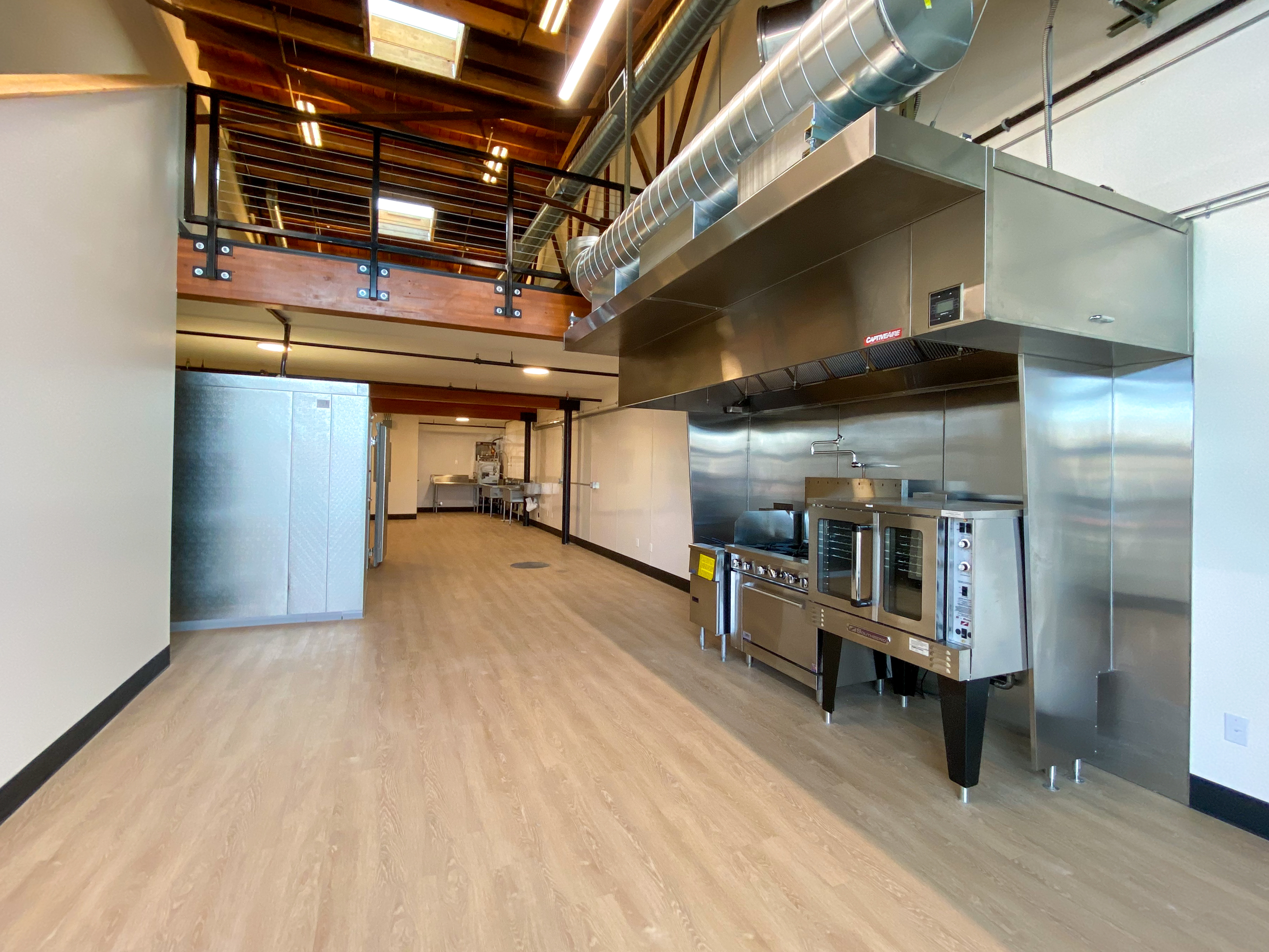 Plug and Play Production Kitchen with Retail Area Strategically Located in Portland's Central City - Thumbnail 7