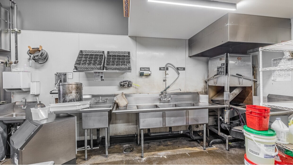 Production Kitchen Ideal for Caterers, Food Producers, Food Cart Operators, Restaurants, and Farmer's Market Vendors - Thumbnail 9