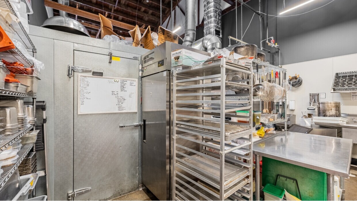 Production Kitchen Ideal for Caterers, Food Producers, Food Cart Operators, Restaurants, and Farmer's Market Vendors - Thumbnail 11