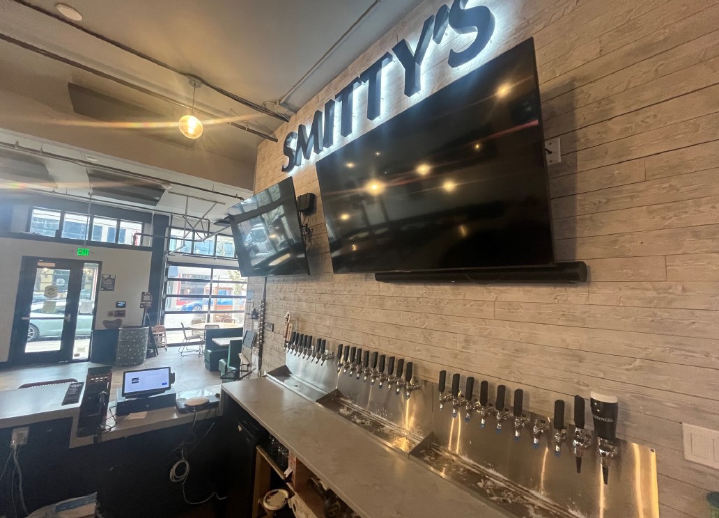 Bar Lounge for Lease in Portland OR