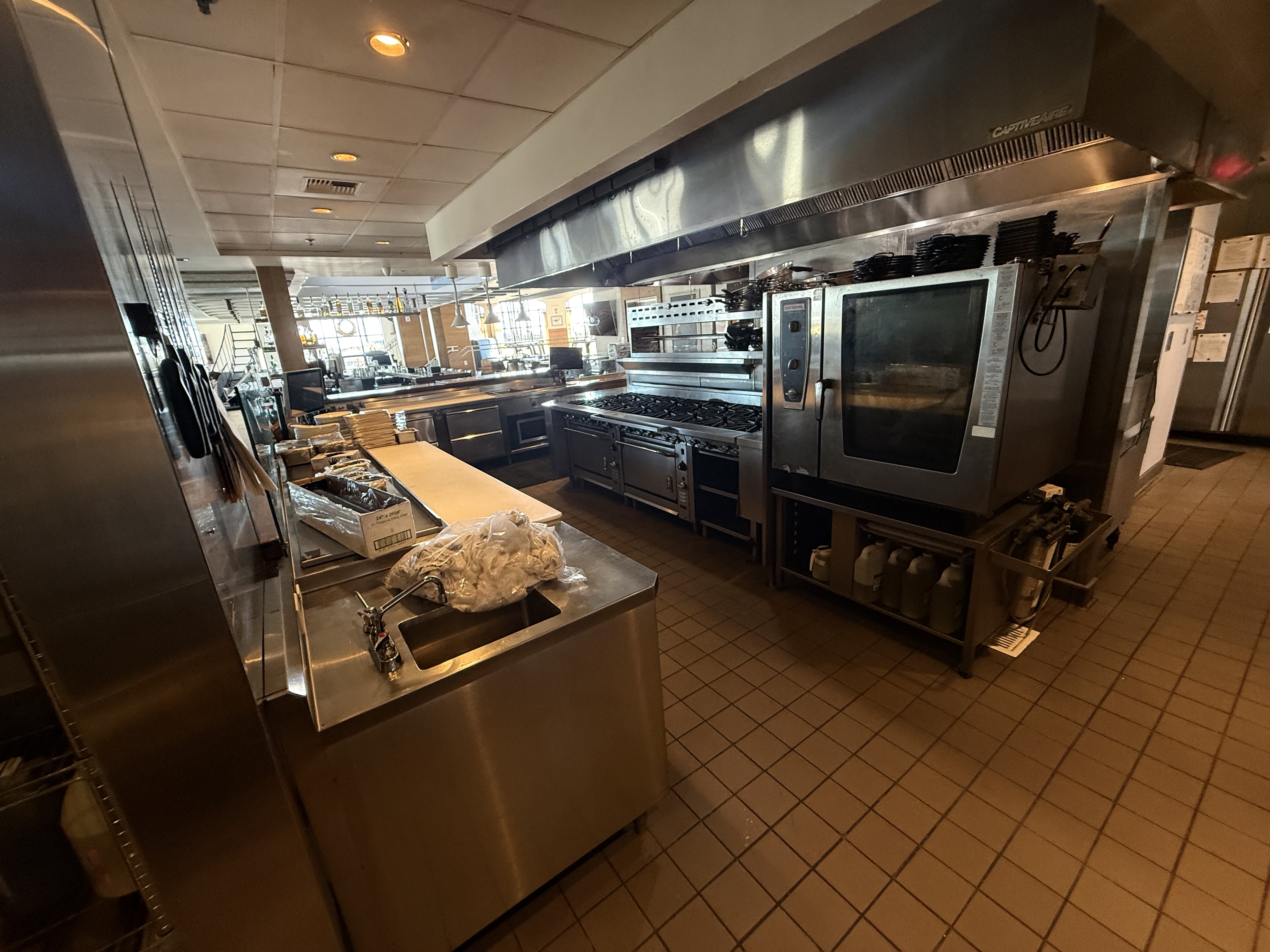 Full Restaurant for Lease in Santa Barbara CA - Thumbnail 2