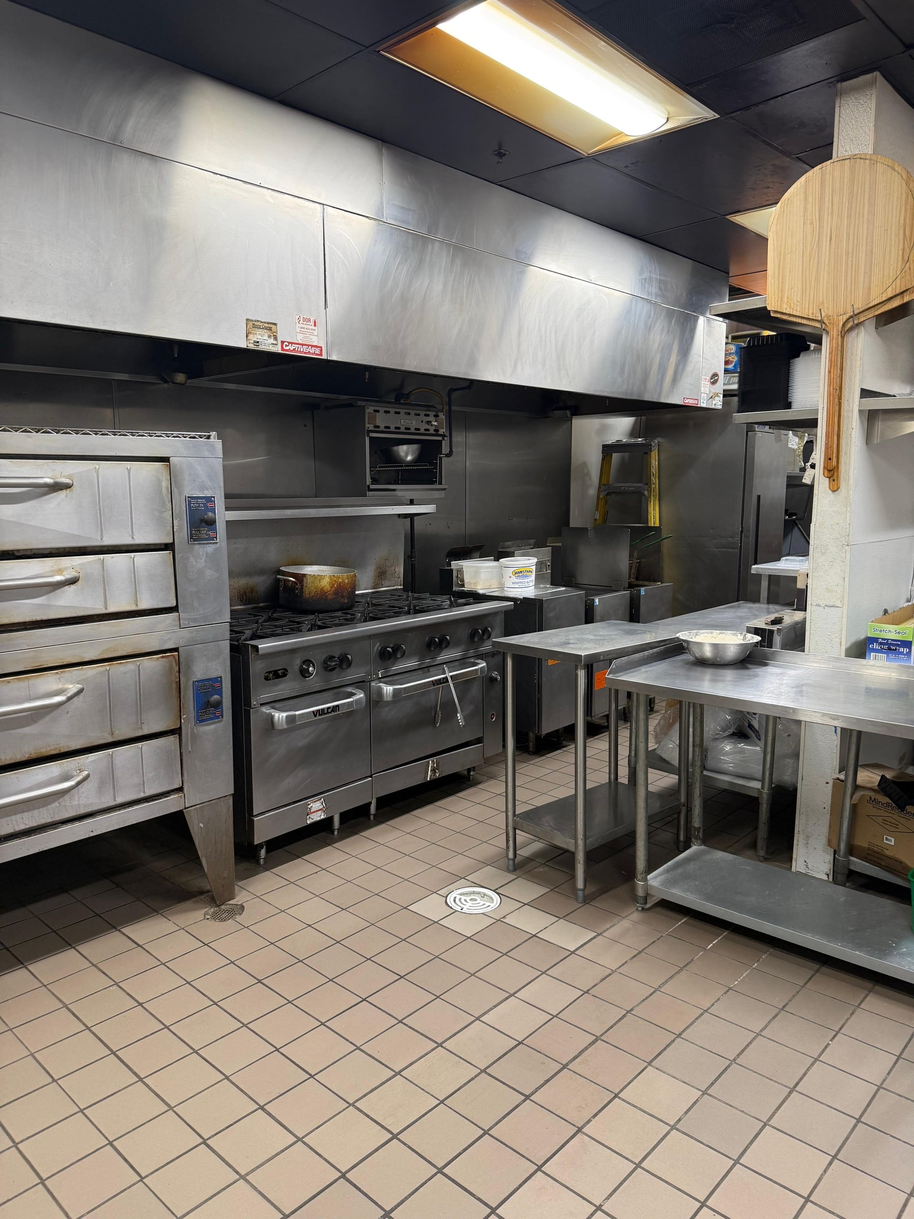 Full Restaurant for Sale in Pasadena, CA, 3,086 SF - Thumbnail 3