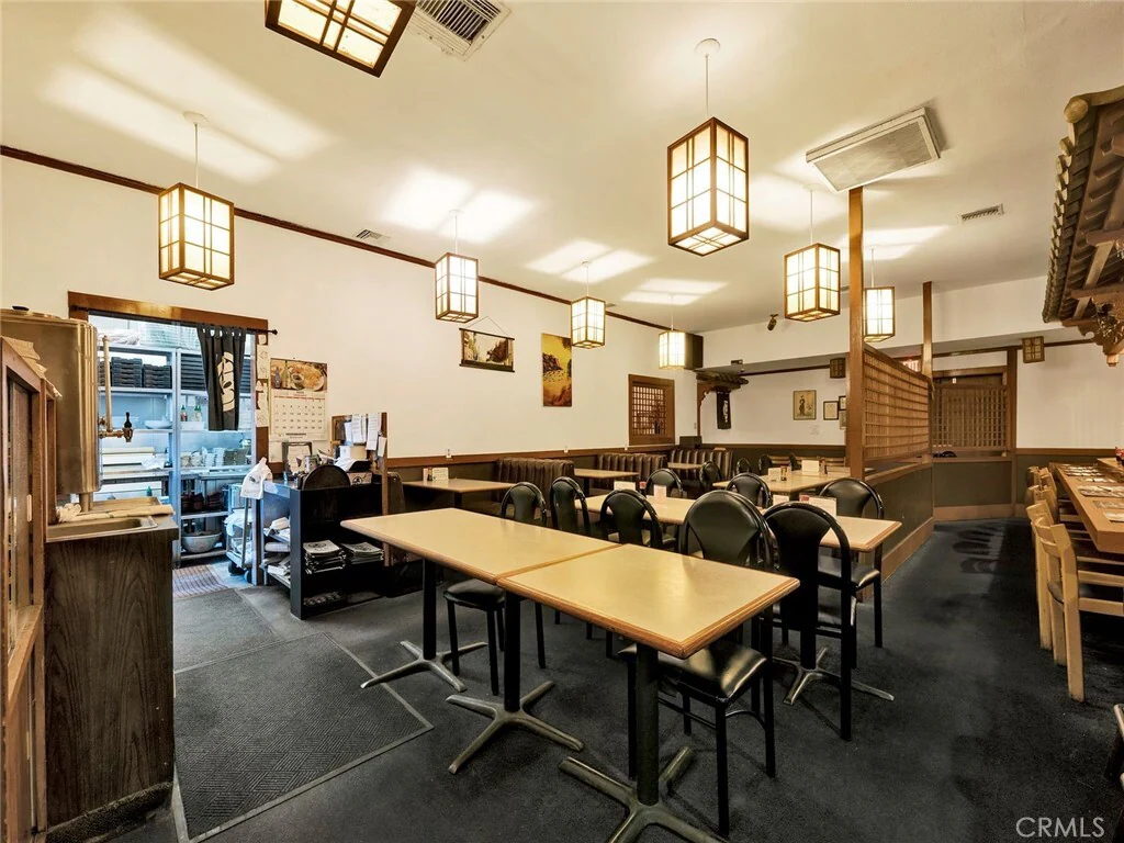 TURNKEY RESTAURANT W/ BEER & WINE Monterey Park - Thumbnail 9