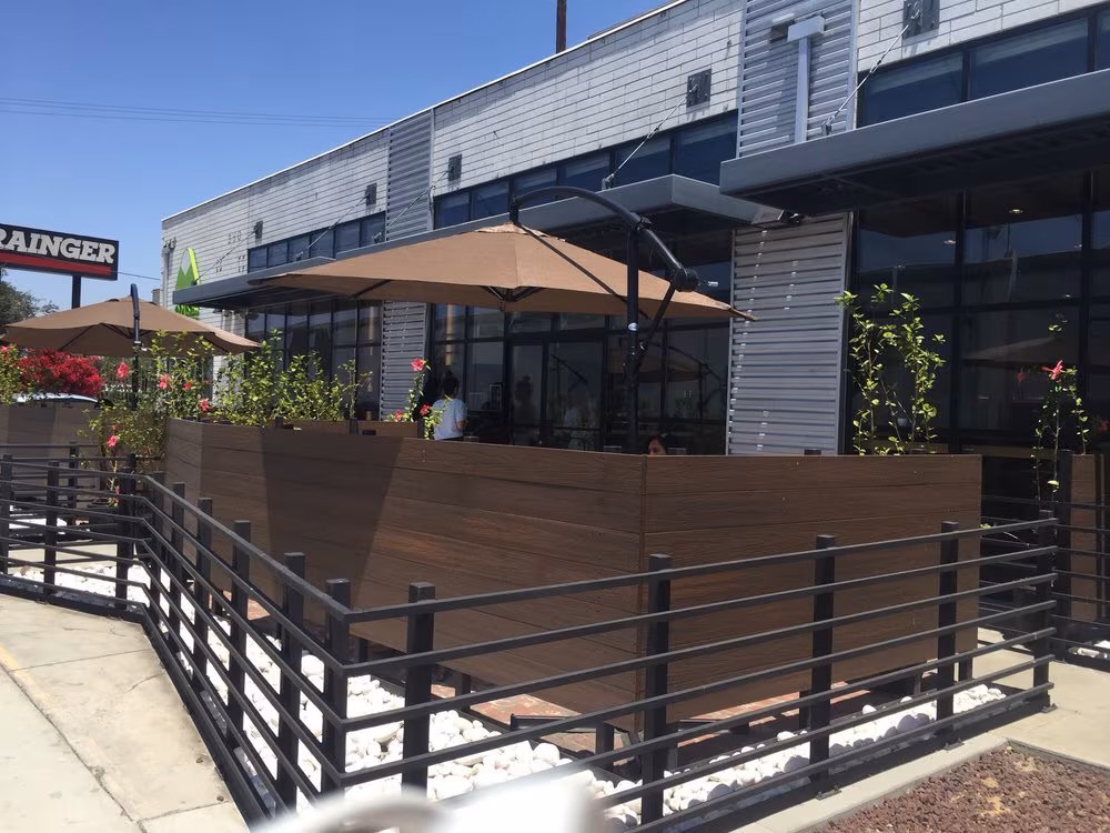 Full Restaurant for Lease in Los Angeles CA - Thumbnail 2