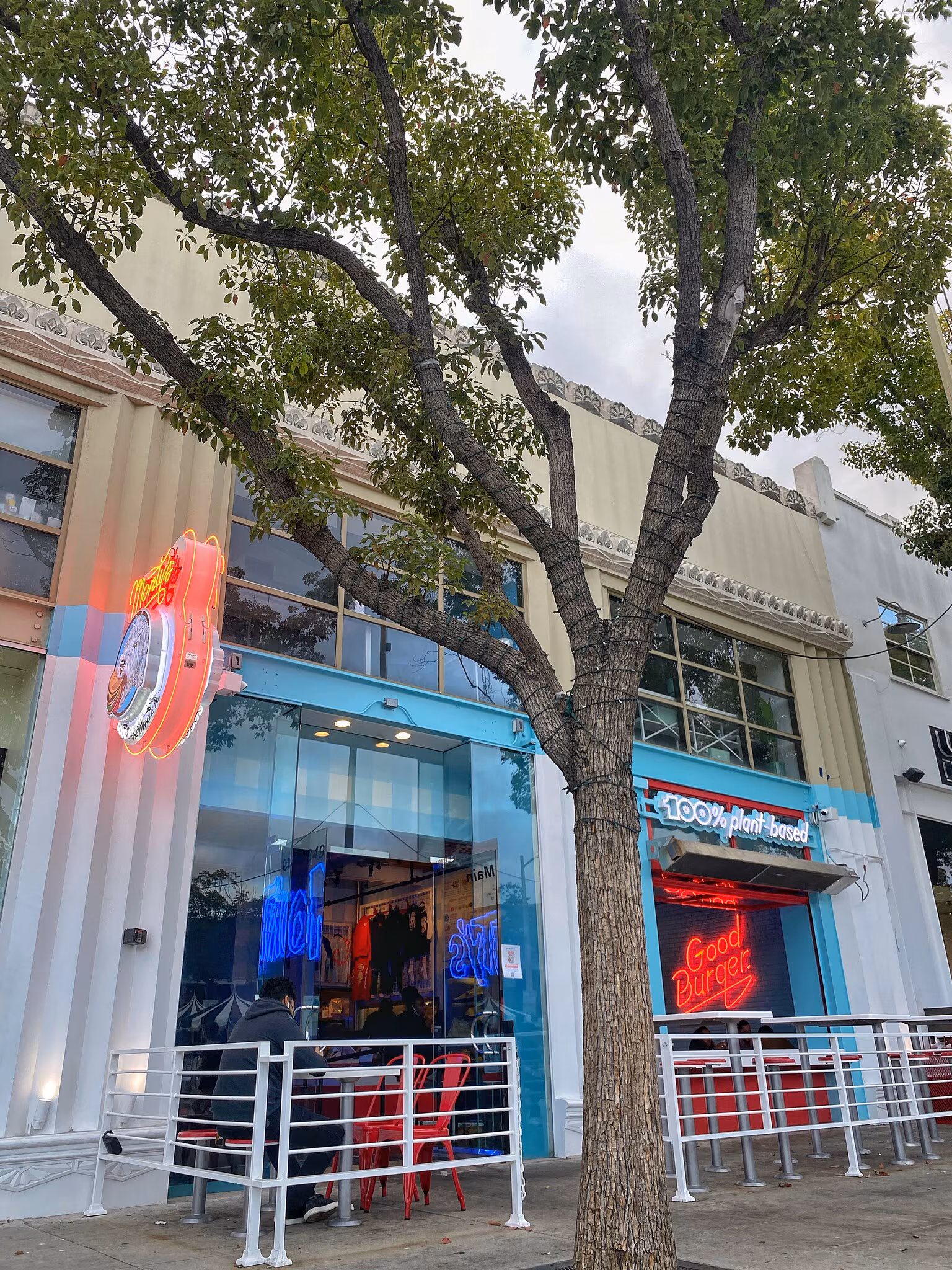 Multi-Use Fast Casual for Sub-Lease in Culver City CA - Thumbnail 1