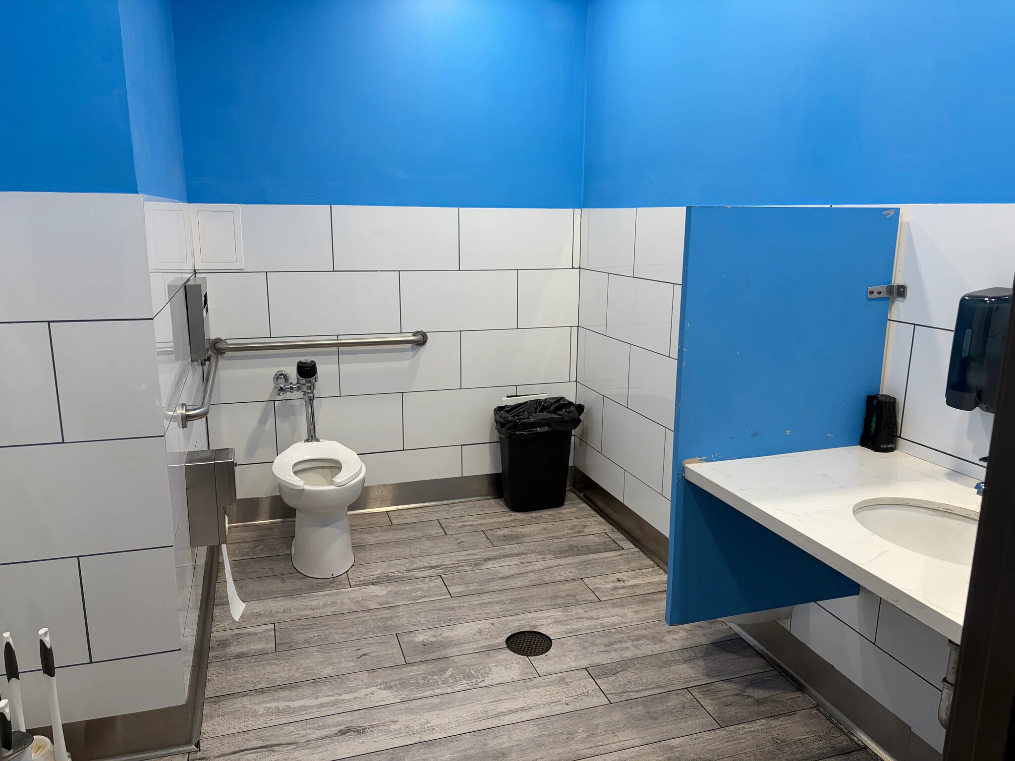 TURNKEY RESTAURANT ||| OXNARD - Thumbnail 2