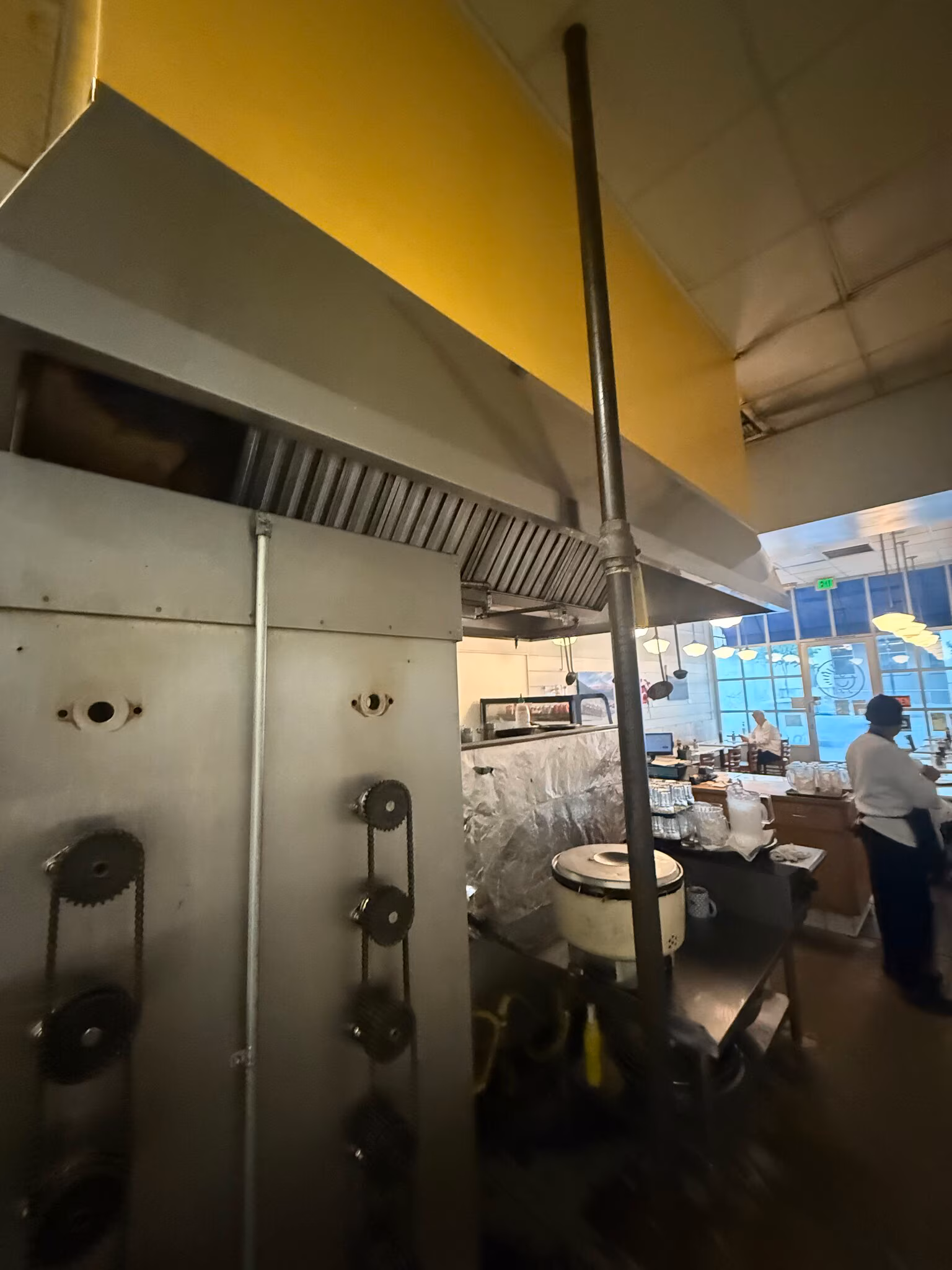 LOW RENT || RESTAURANT IN PRIME PASADENA - Thumbnail 8