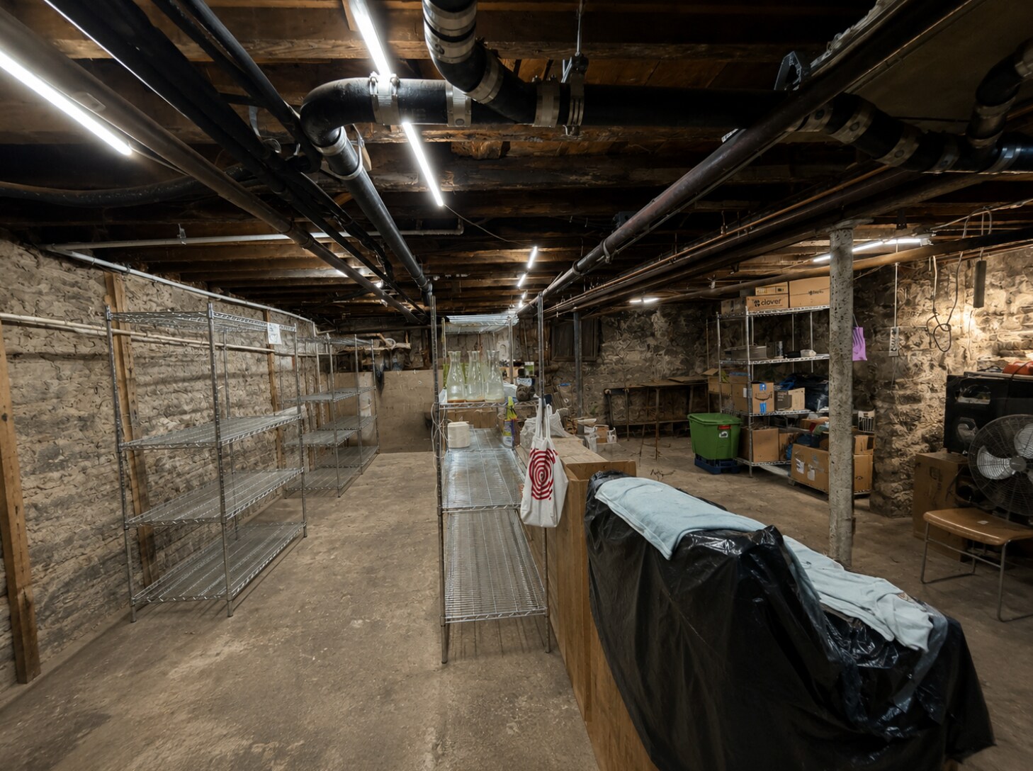 Corner turnkey Ridgewood hospitality opportunity • built-out bar • across from Rolo’s - Thumbnail 1