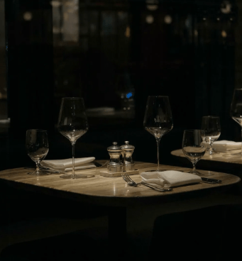 Evanston Restaurant With Real Estate