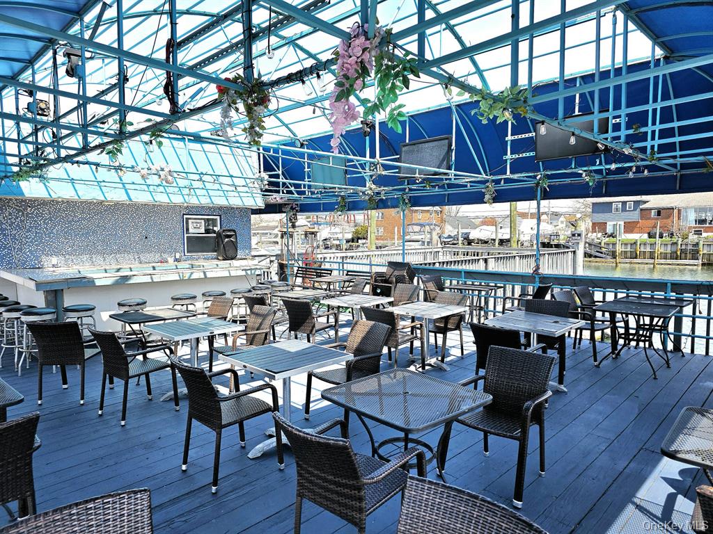 For Sale Restaurant on the Water. (Lease with option tp buy) - Thumbnail 4