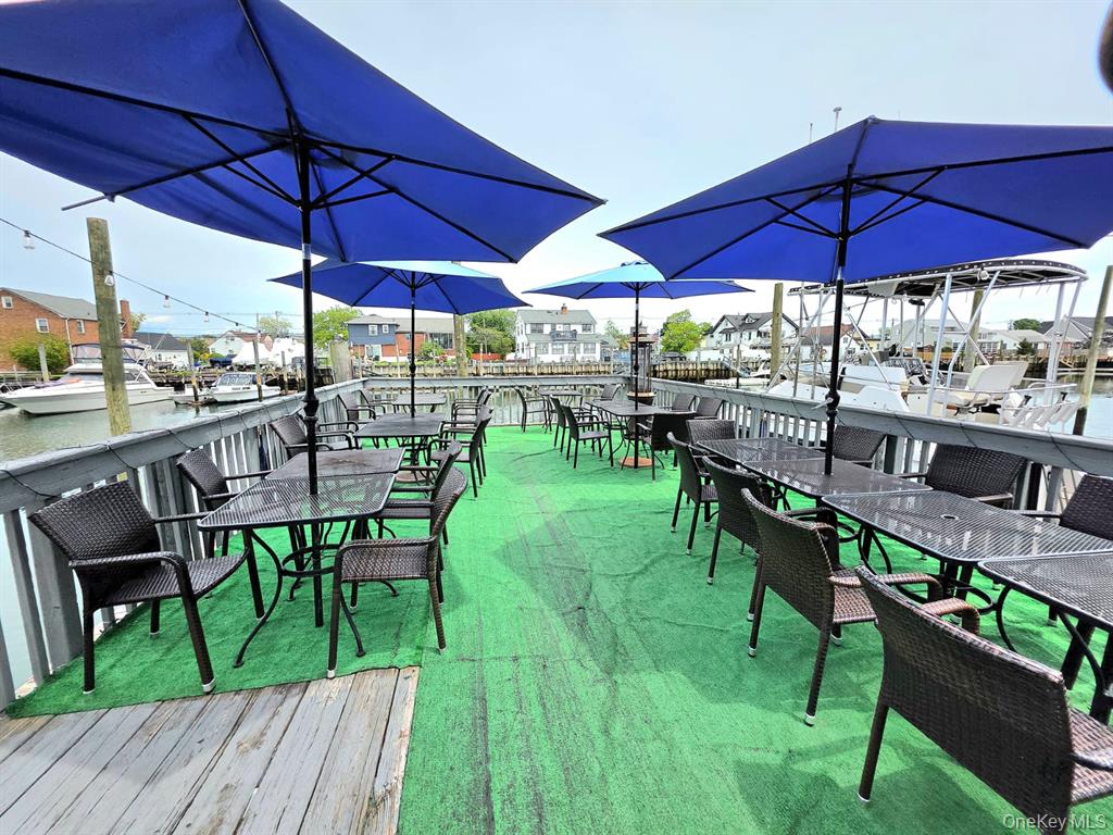 For Sale Restaurant on the Water. (Lease with option tp buy) - Thumbnail 3