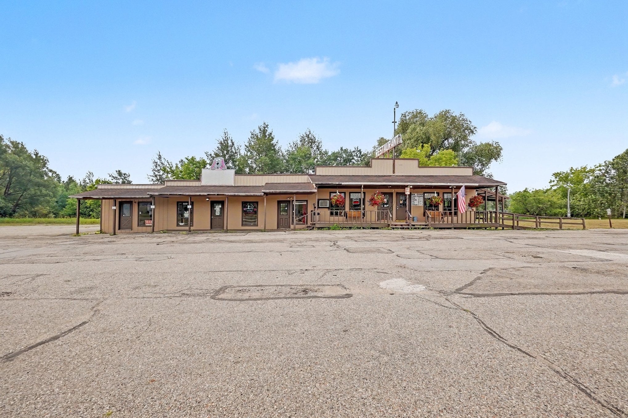 Full Restaurant for Sale in Reed City, MI, $369K