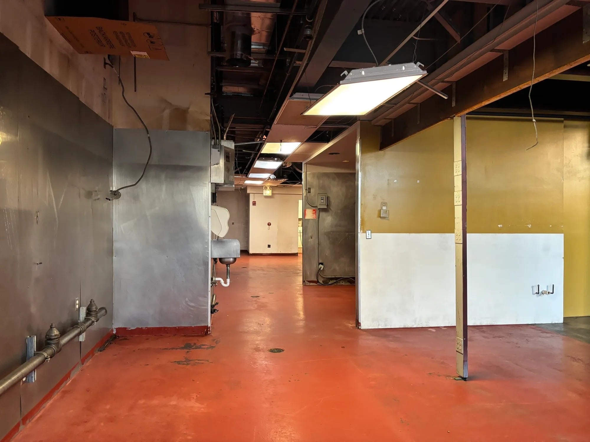 Full Restaurant for Lease in Chicago, IL, 6,172 SF - Thumbnail 2