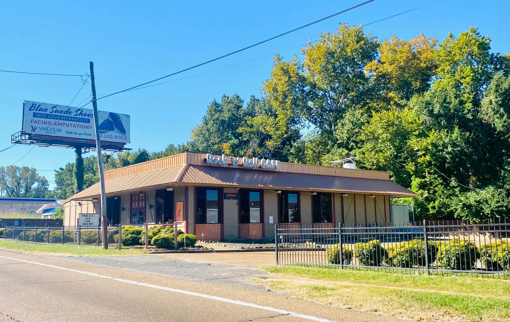 Full Restaurant for Sale in Memphis, TN, 4,449 SF - Image 1
