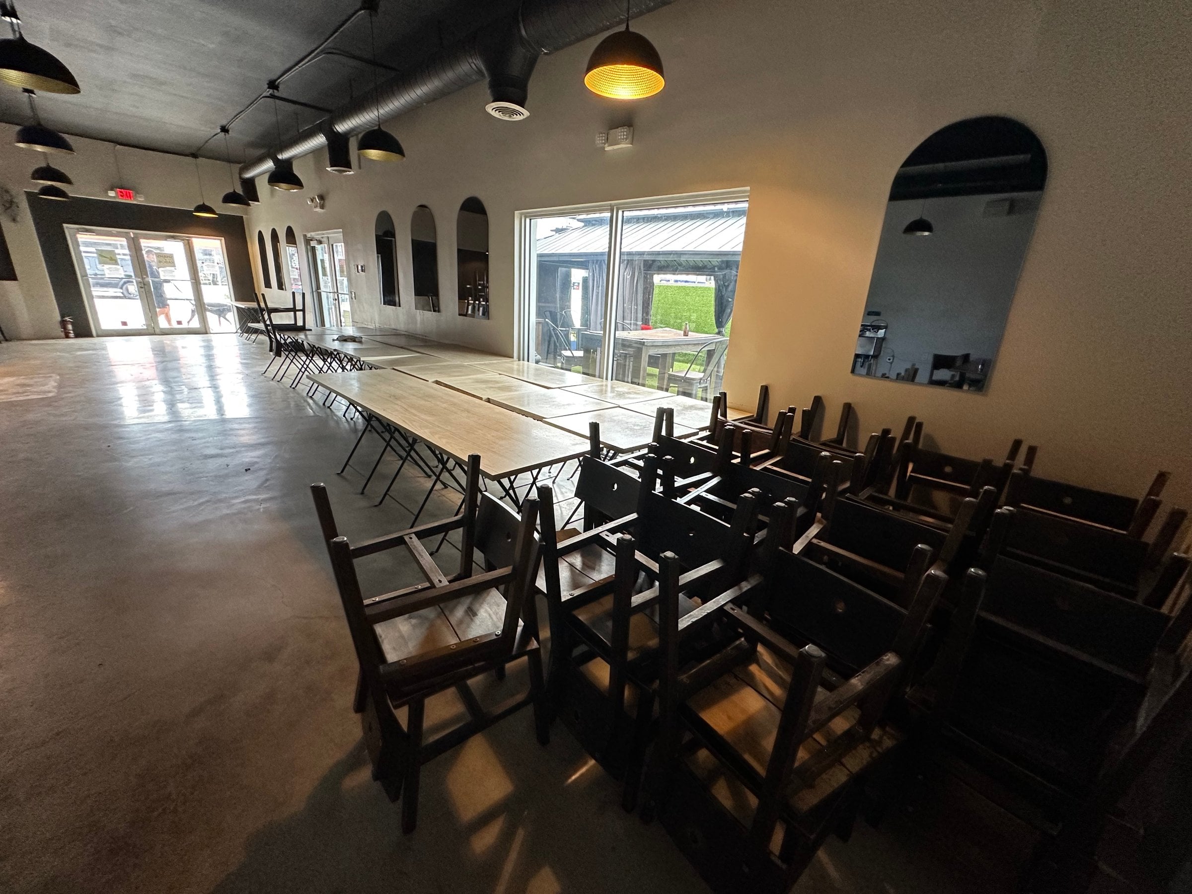Full Restaurant for Lease in Miami, FL, 2,100 SF - Thumbnail 1