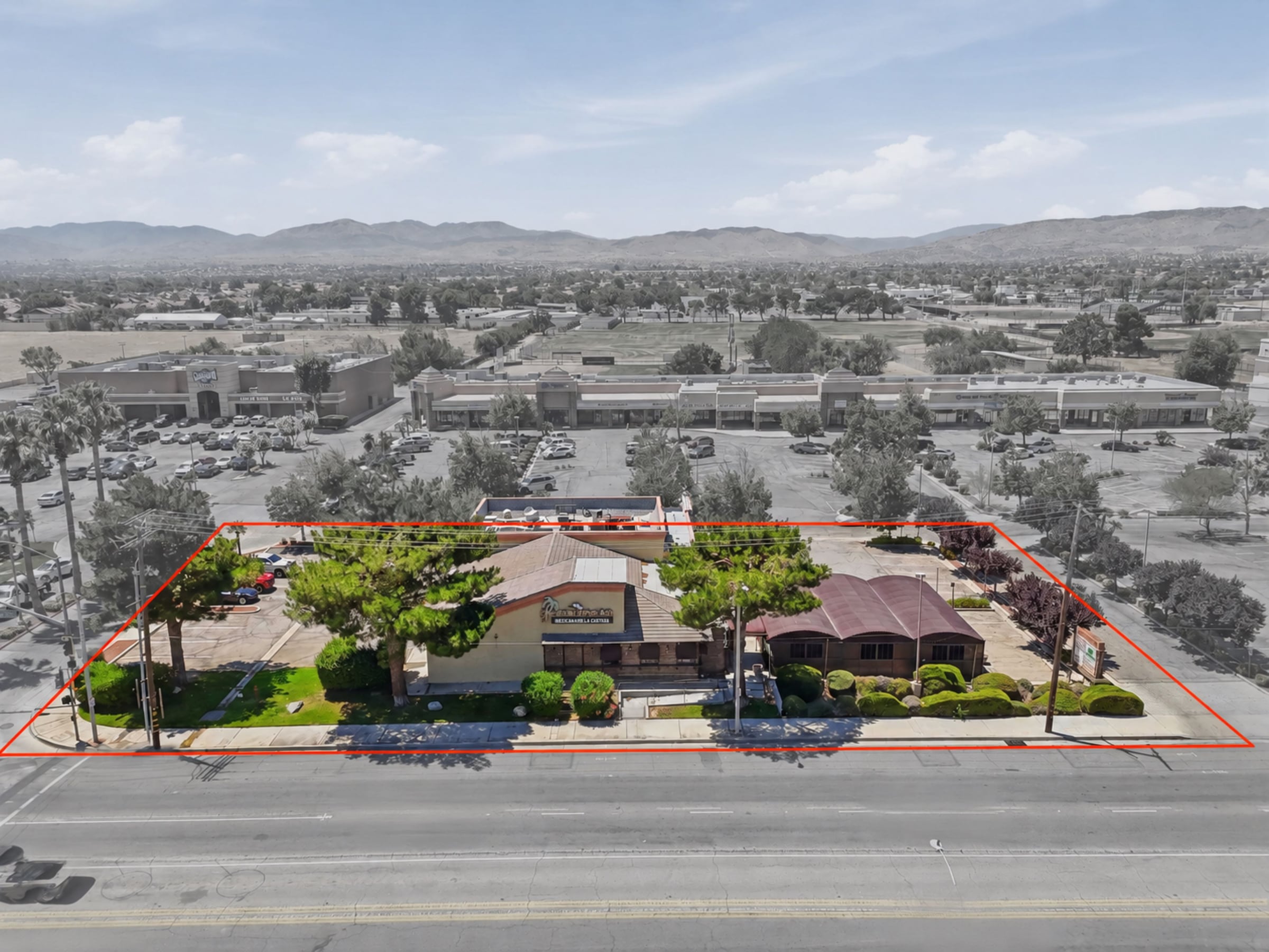 Freestanding 6,000 SF restaurant building for lease - Image 17