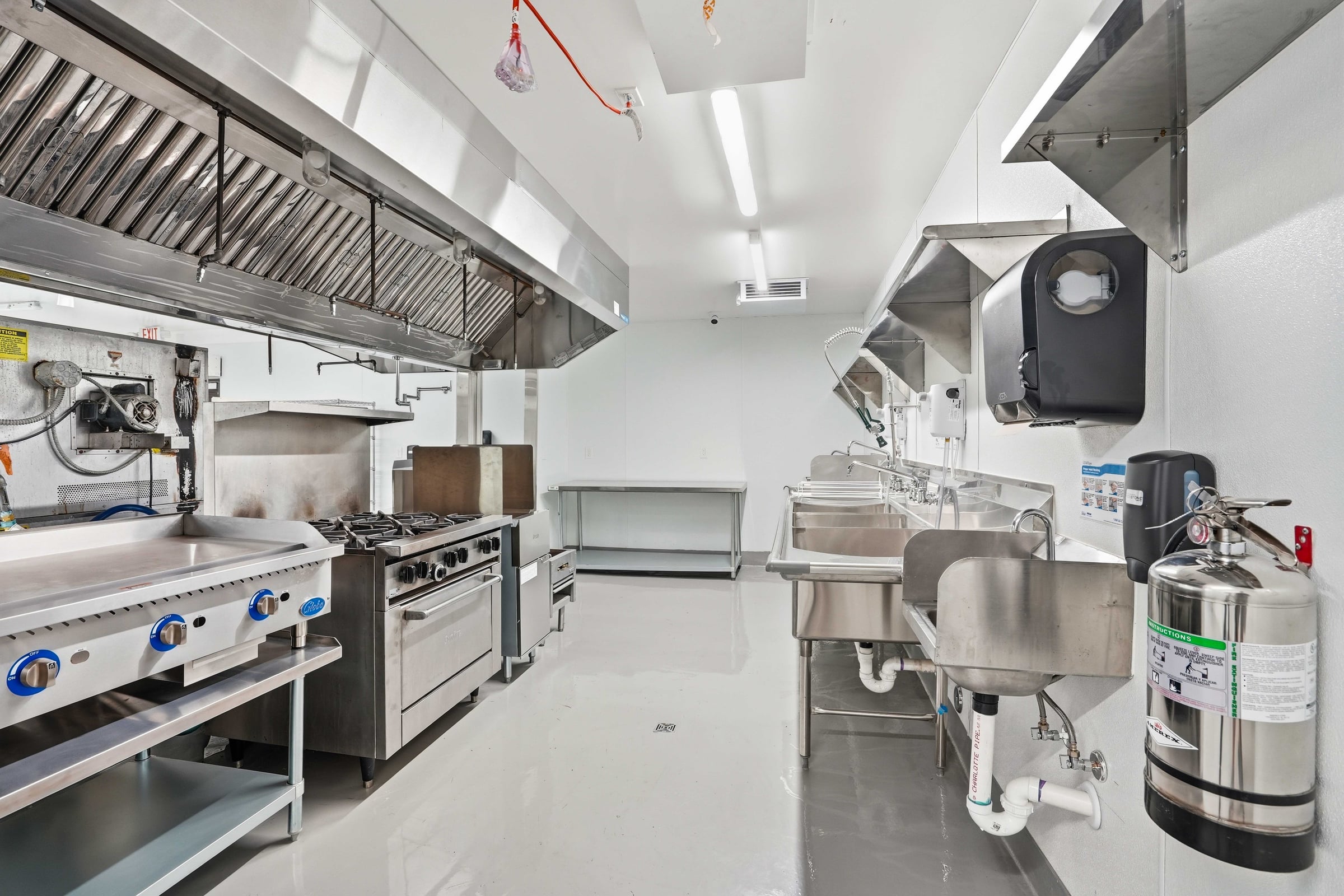 For Lease Commercial Kitchen - Image 1