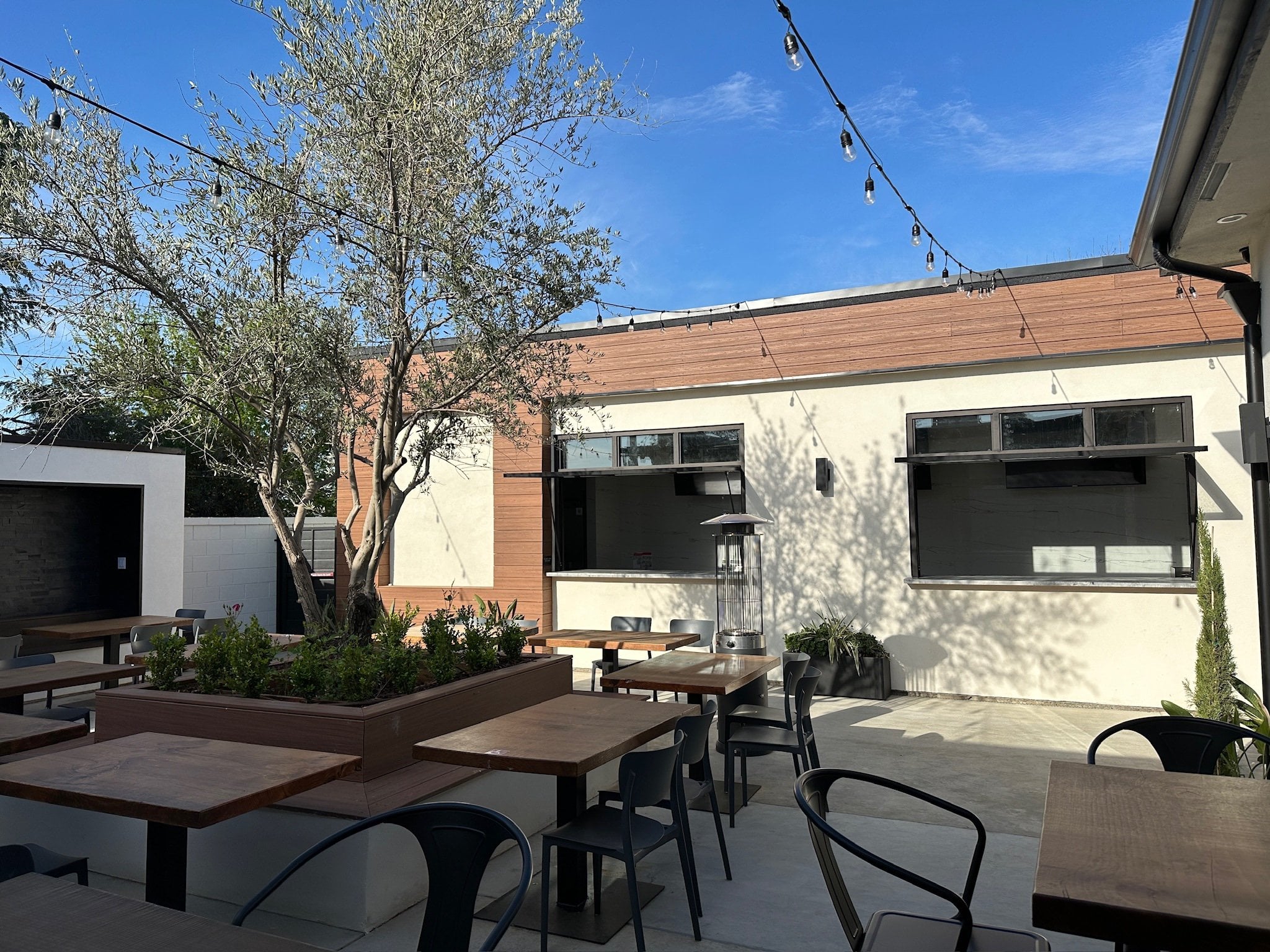 Equipped Restaurant Opportunity / Old Town Clovis - Thumbnail 2