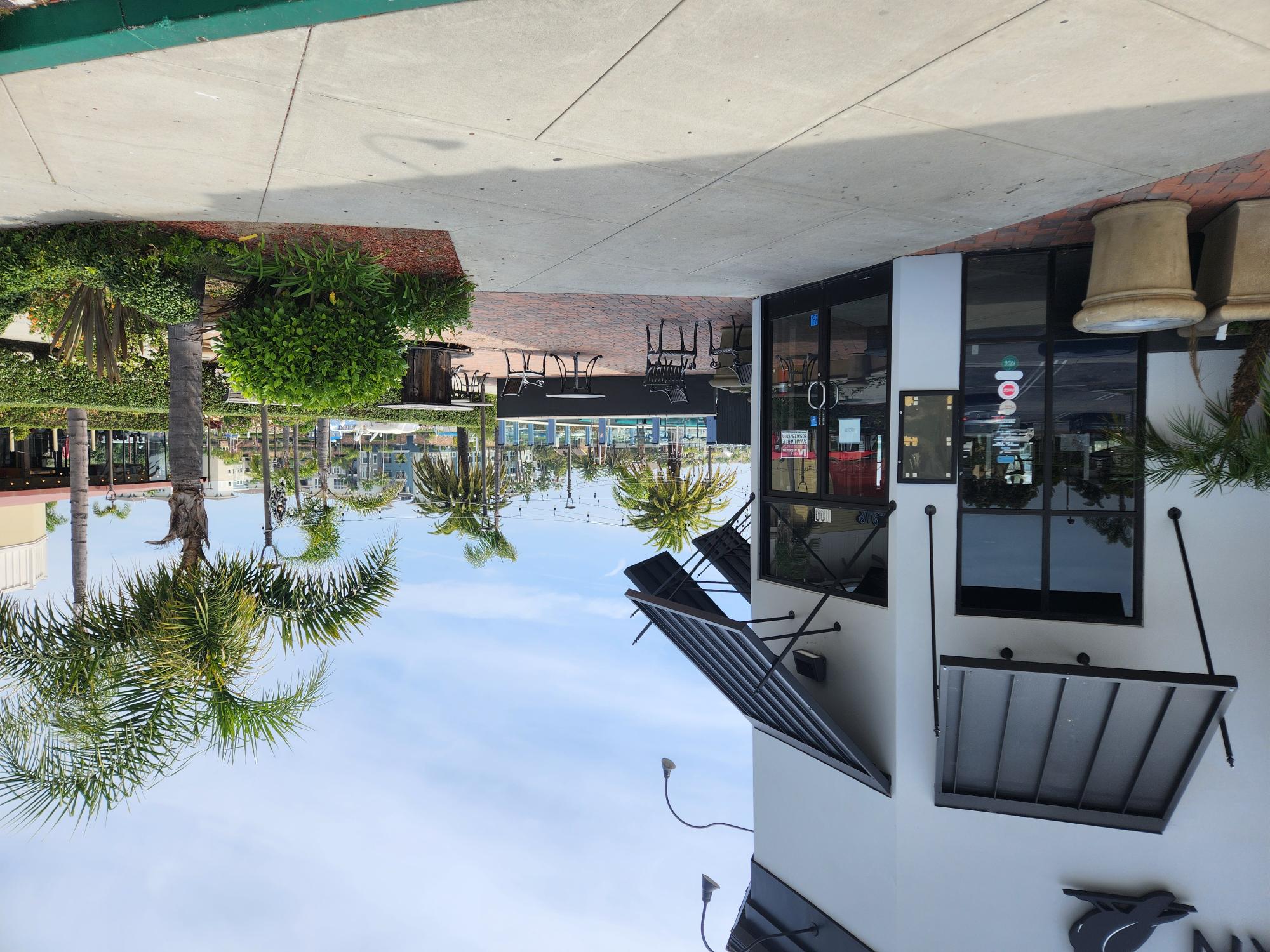 EXCEPTIONAL WATERFRONT RESTAURANT - Seabridge Marina Center - Image 1