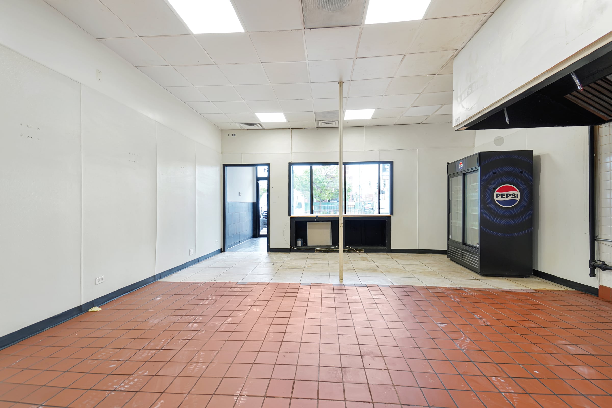 Full Restaurant for Lease in Chicago IL - Thumbnail 4