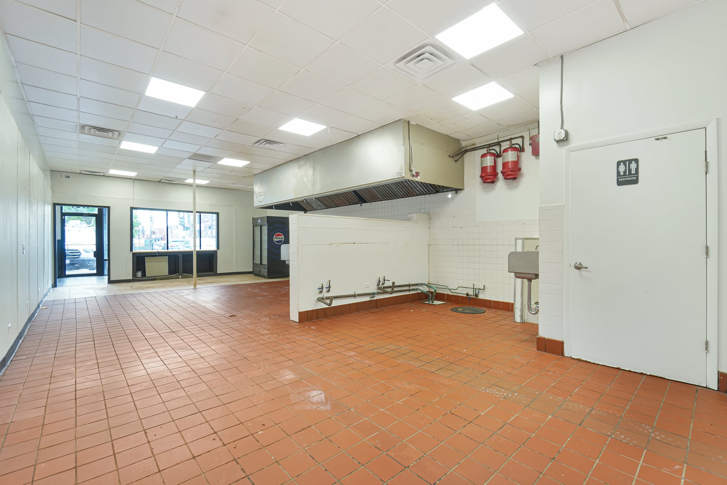 Full Restaurant for Lease in Chicago IL - Thumbnail 3