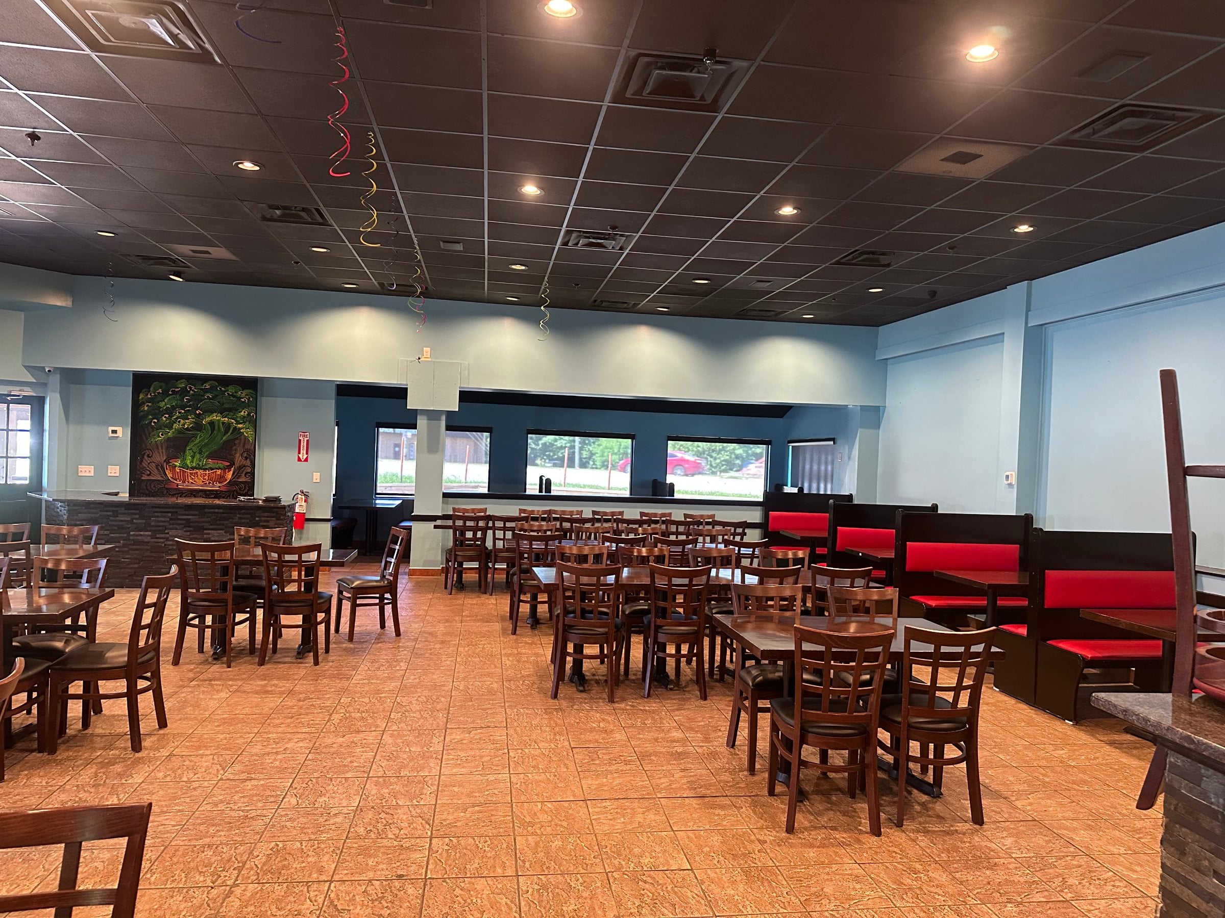 Full Restaurant for Lease in Louisville, KY, 4,300 SF - Thumbnail 3