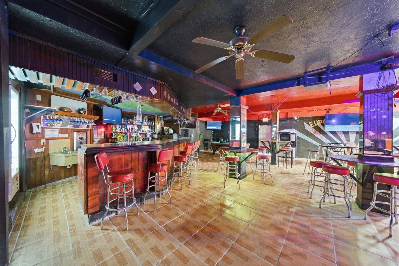 Bar & Lounge for Sale in Houston, TX, $970K - Thumbnail 4