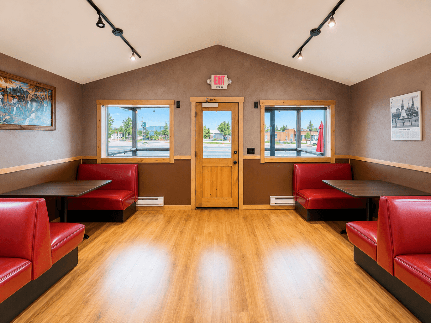 Full Restaurant for Lease in Victor, ID, 2,416 SF - Thumbnail 4