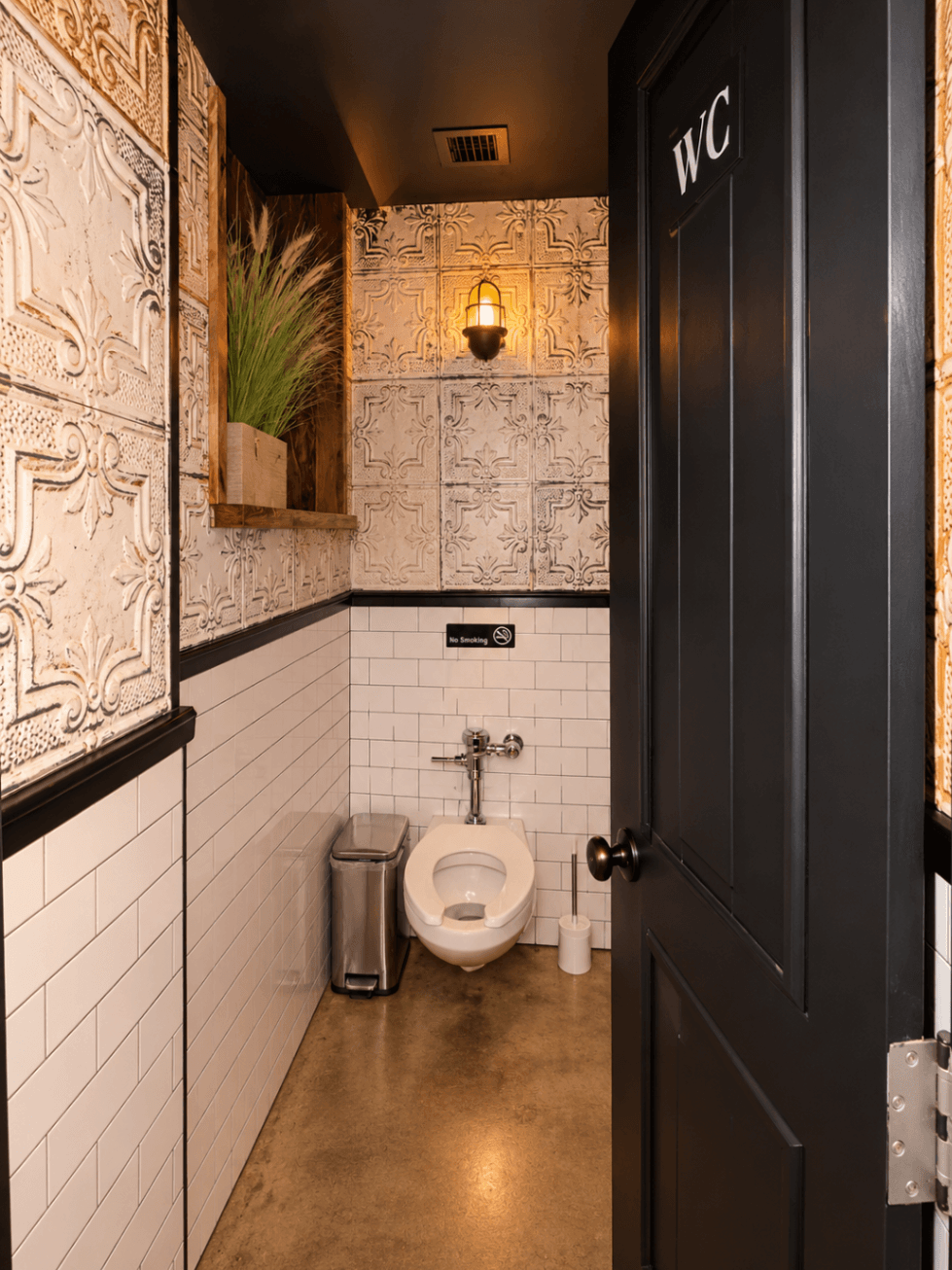Full Restaurant for Sale in New York, NY, 3,000 SF - Thumbnail 1