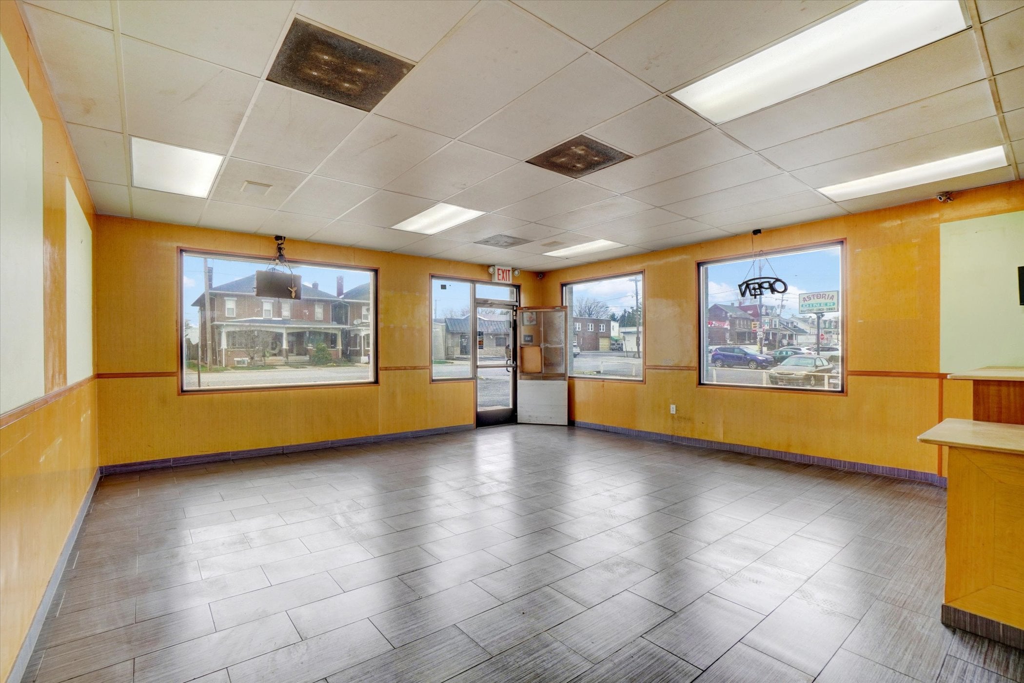 Former King Chef / Dairy Queen Restaurant For Sale - Thumbnail 4