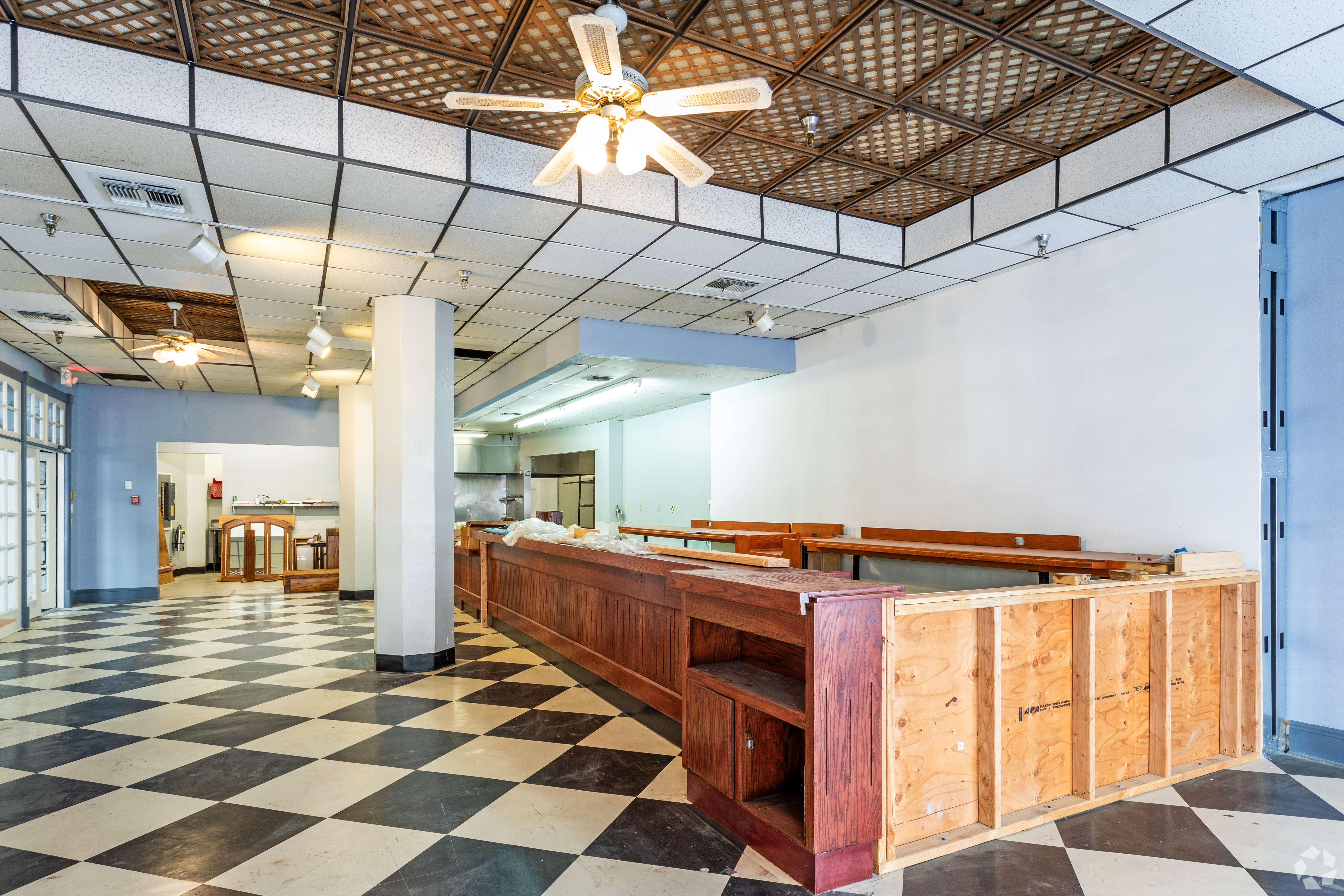 Full Restaurant for Lease in Fresno CA - Thumbnail 1