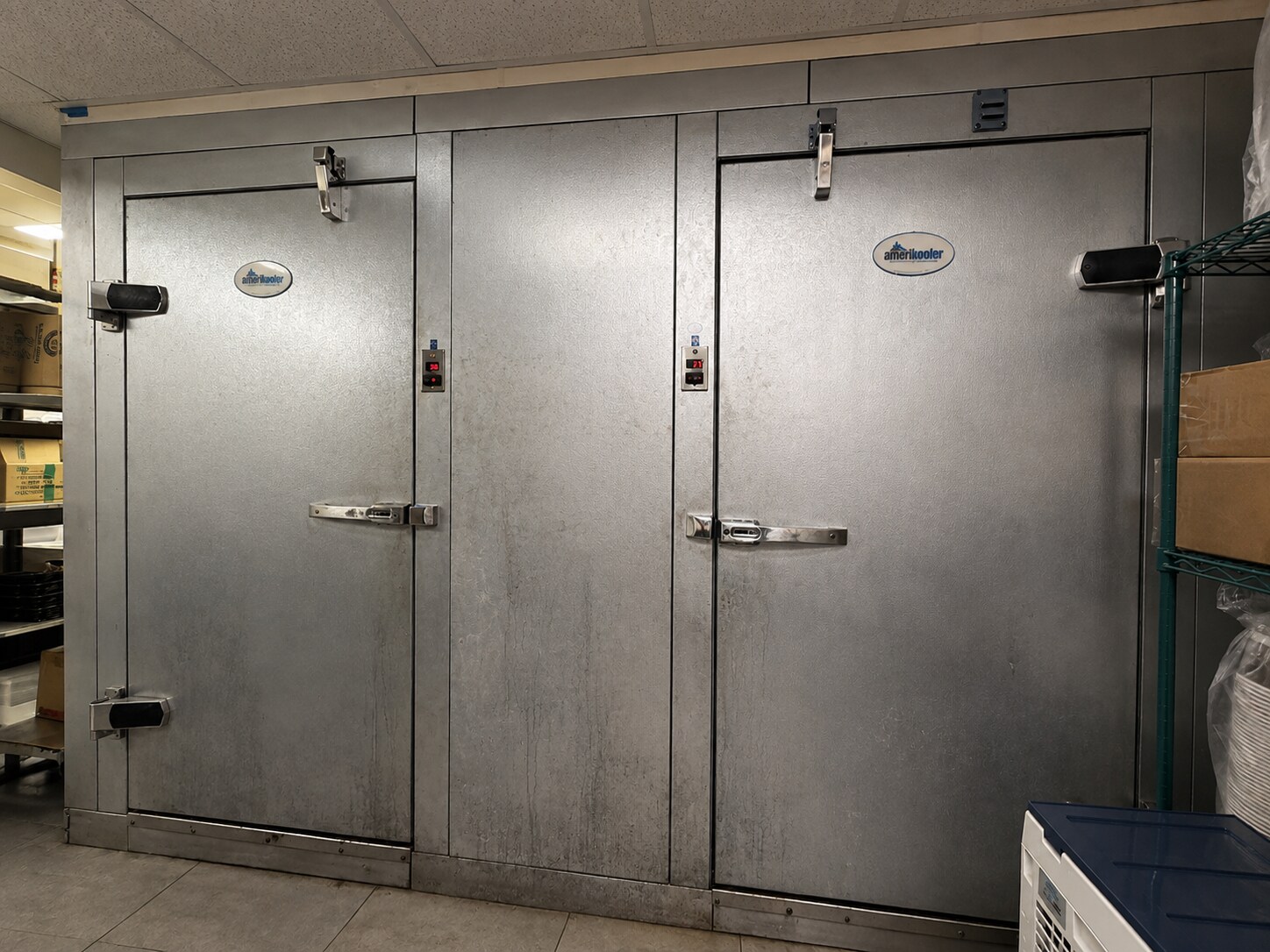 Full Restaurant for Lease in New York, NY, 1,400 SF - Thumbnail 1