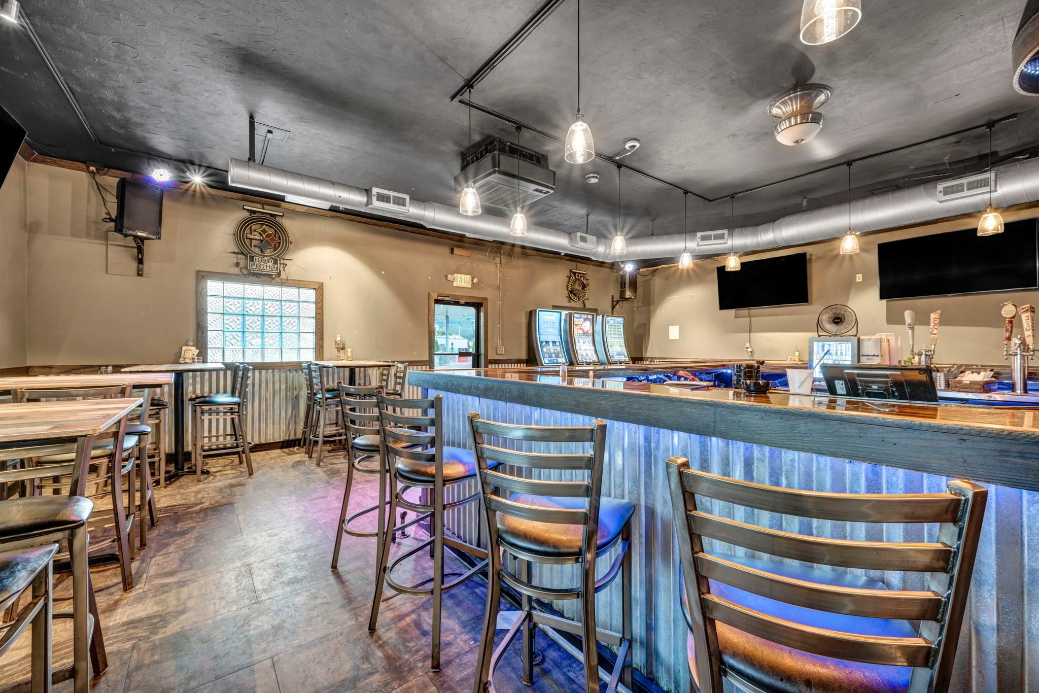 Steel Shaker Bar & Lounge for Sale in Coraopolis, PA, $365K - Liquor License included - Thumbnail 4